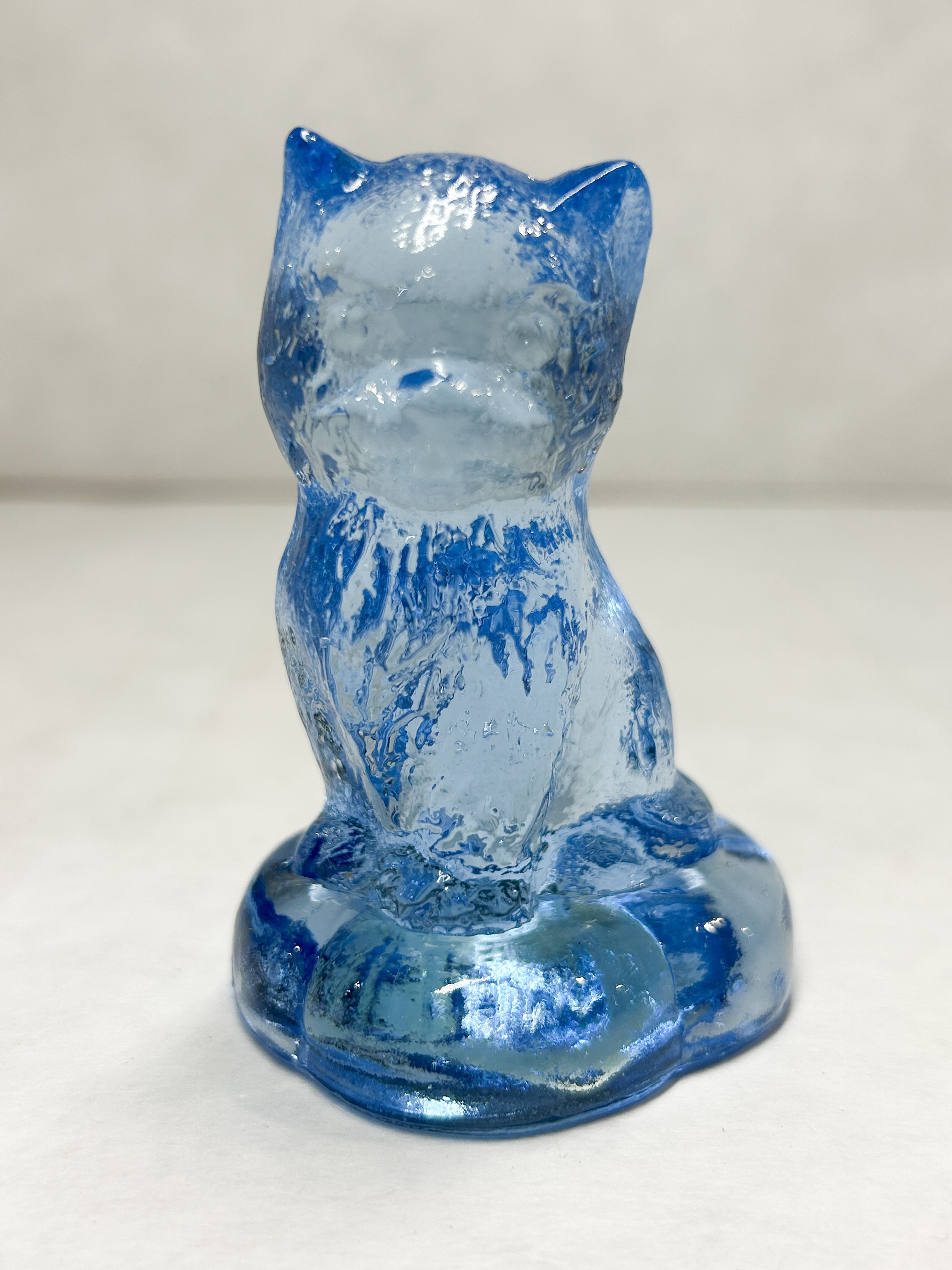 BOYD BLUE SITTING KITTEN ON PILLOW