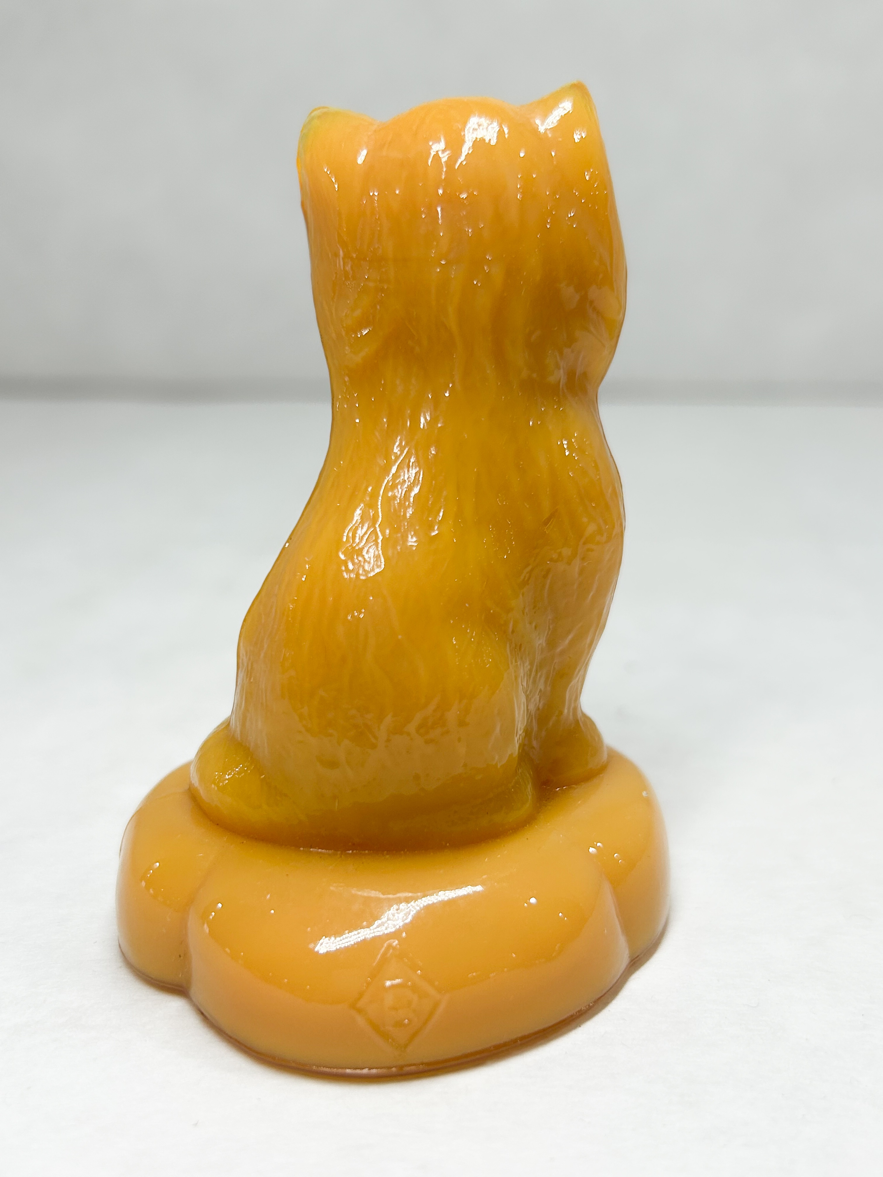 BOYD YELLOW SITTING KITTEN ON PILLOW