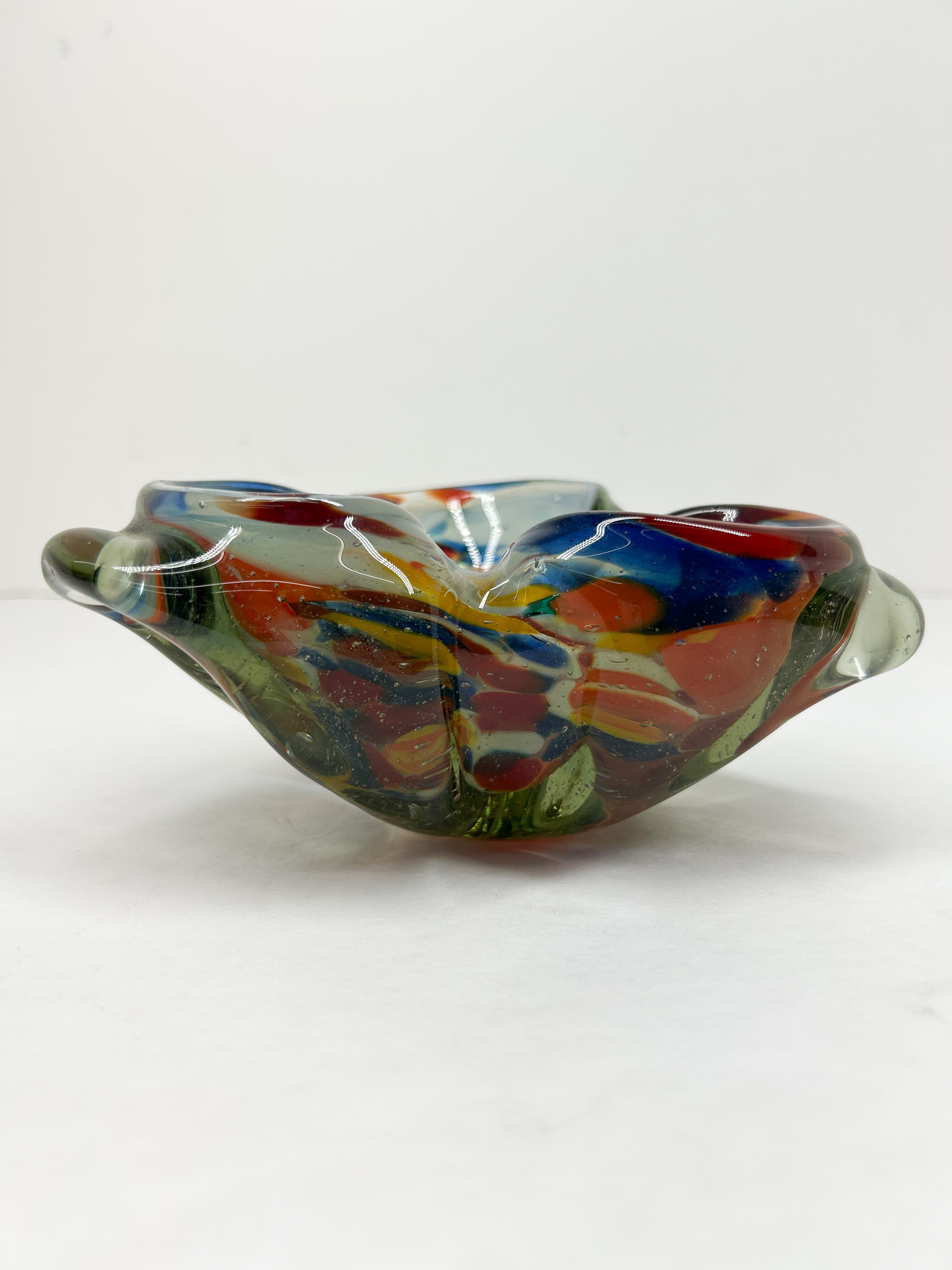 TRI-LOBED MULTICOLOR ART GLASS BOWL