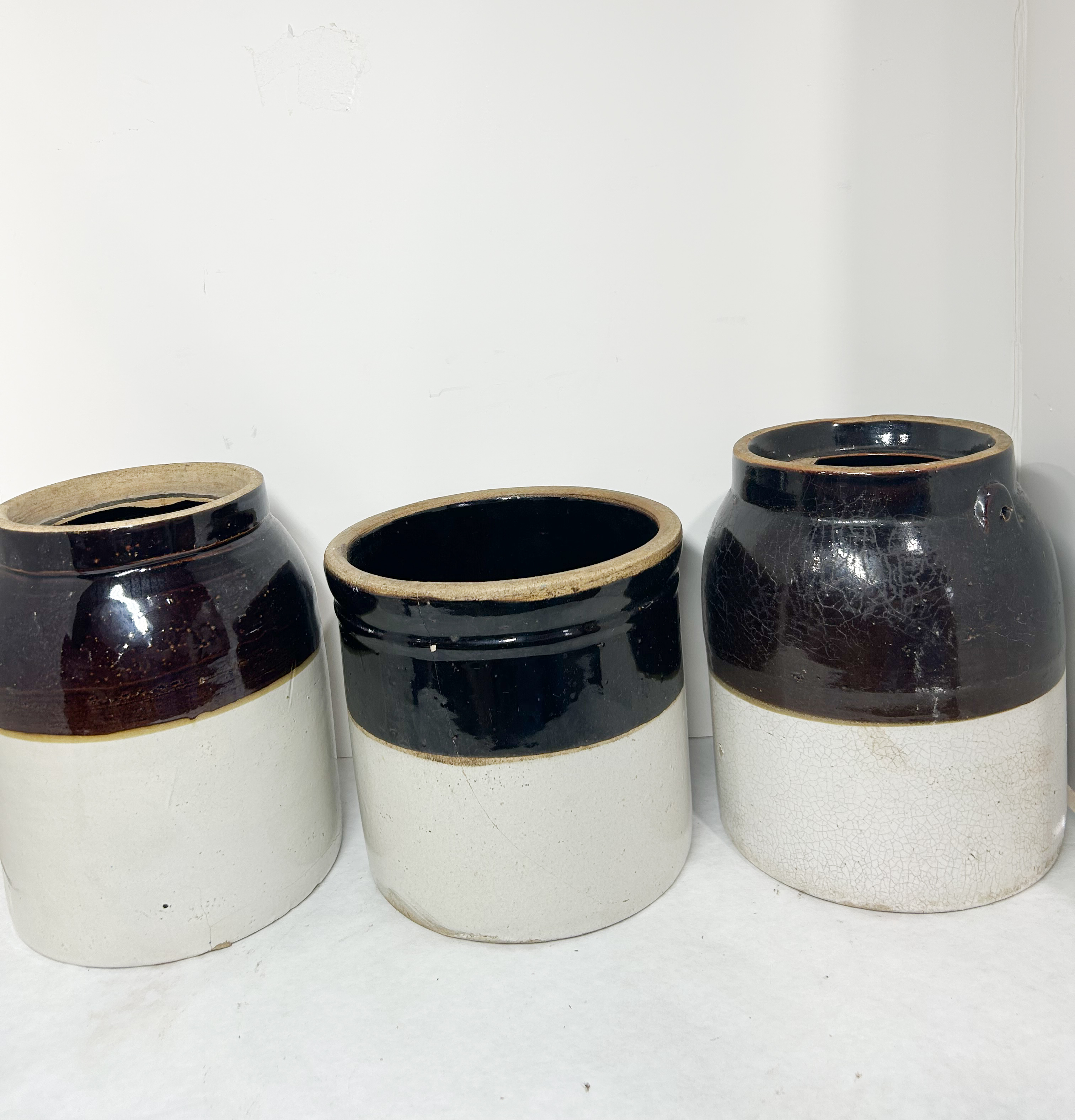 THREE AMERICAN TWO-TONE STONEWARE VESSELS