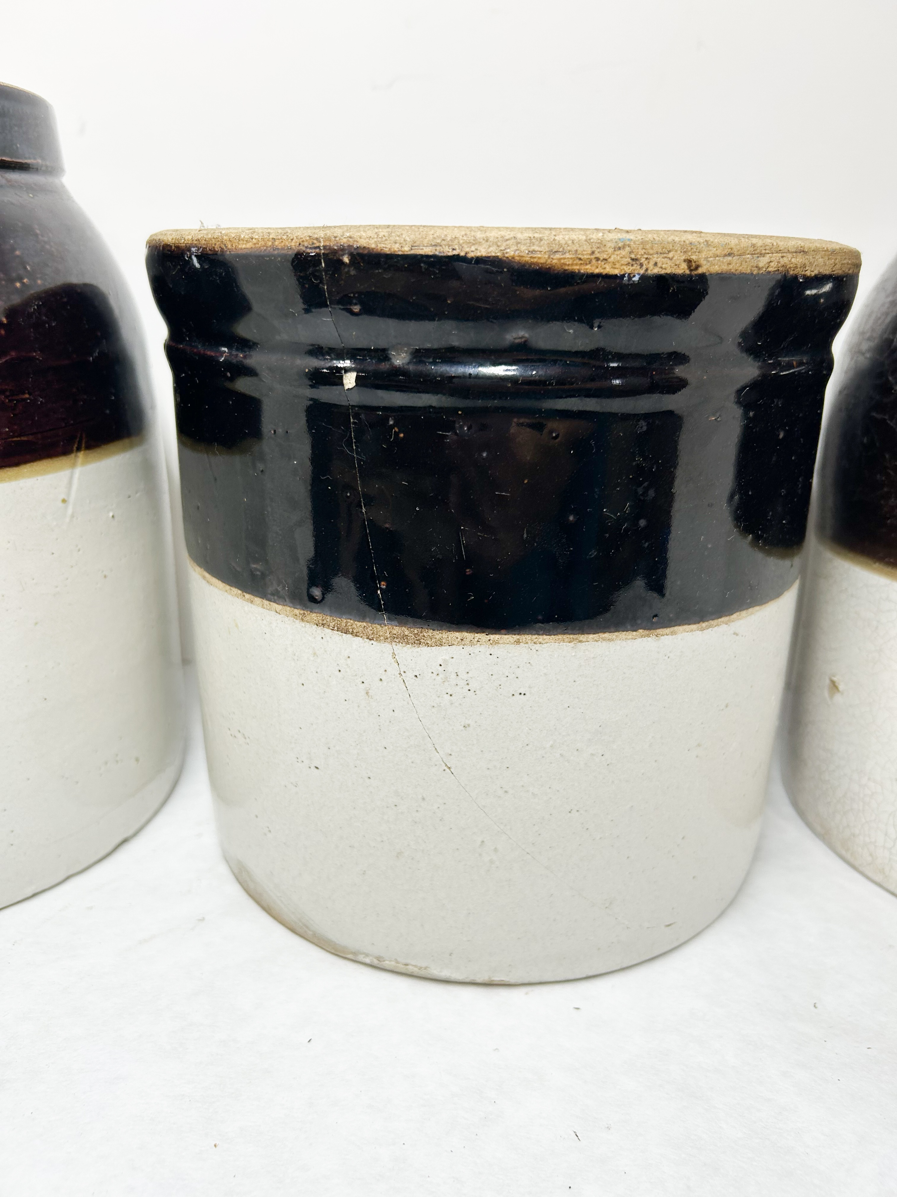 THREE AMERICAN TWO-TONE STONEWARE VESSELS