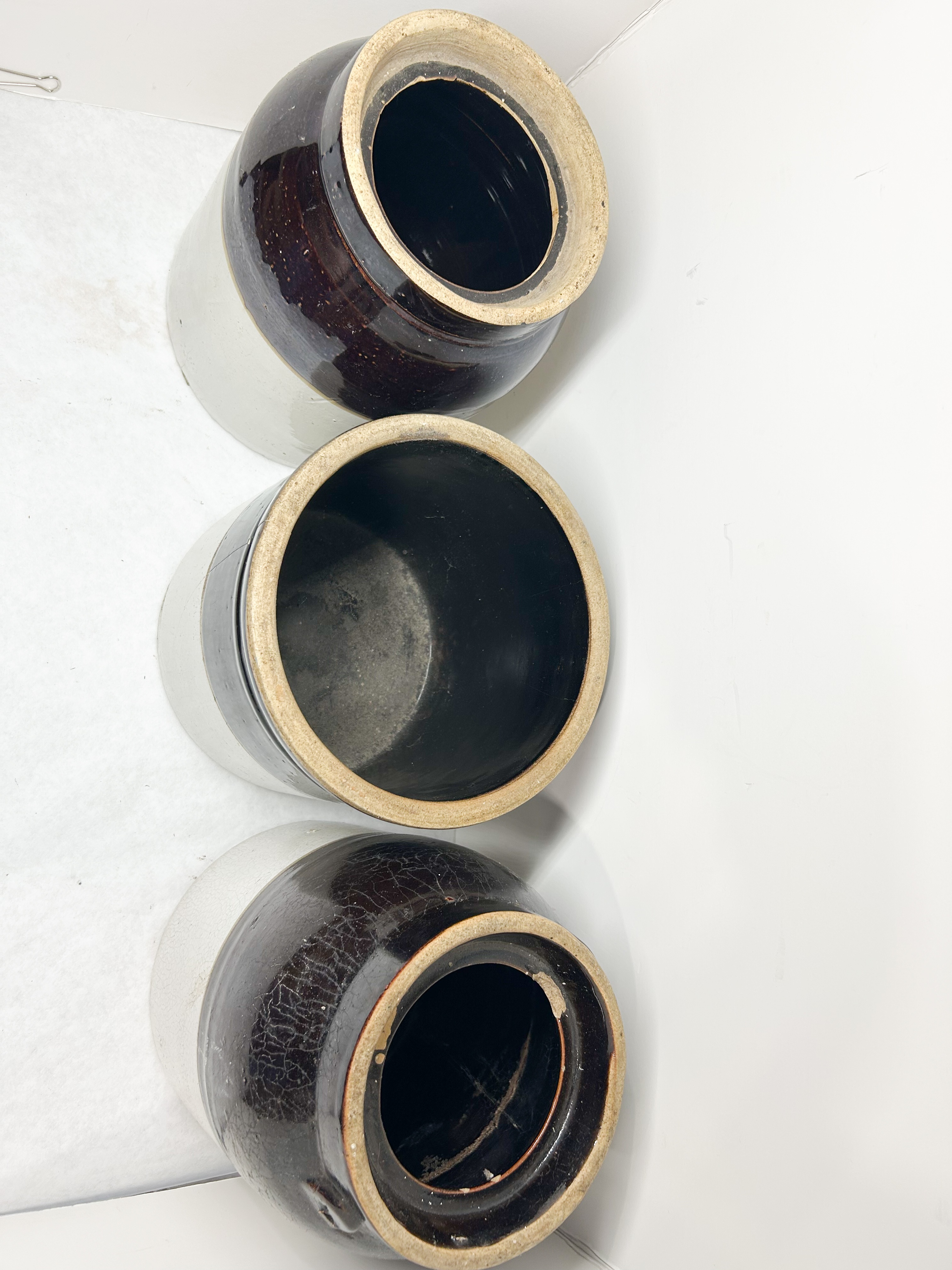 THREE AMERICAN TWO-TONE STONEWARE VESSELS