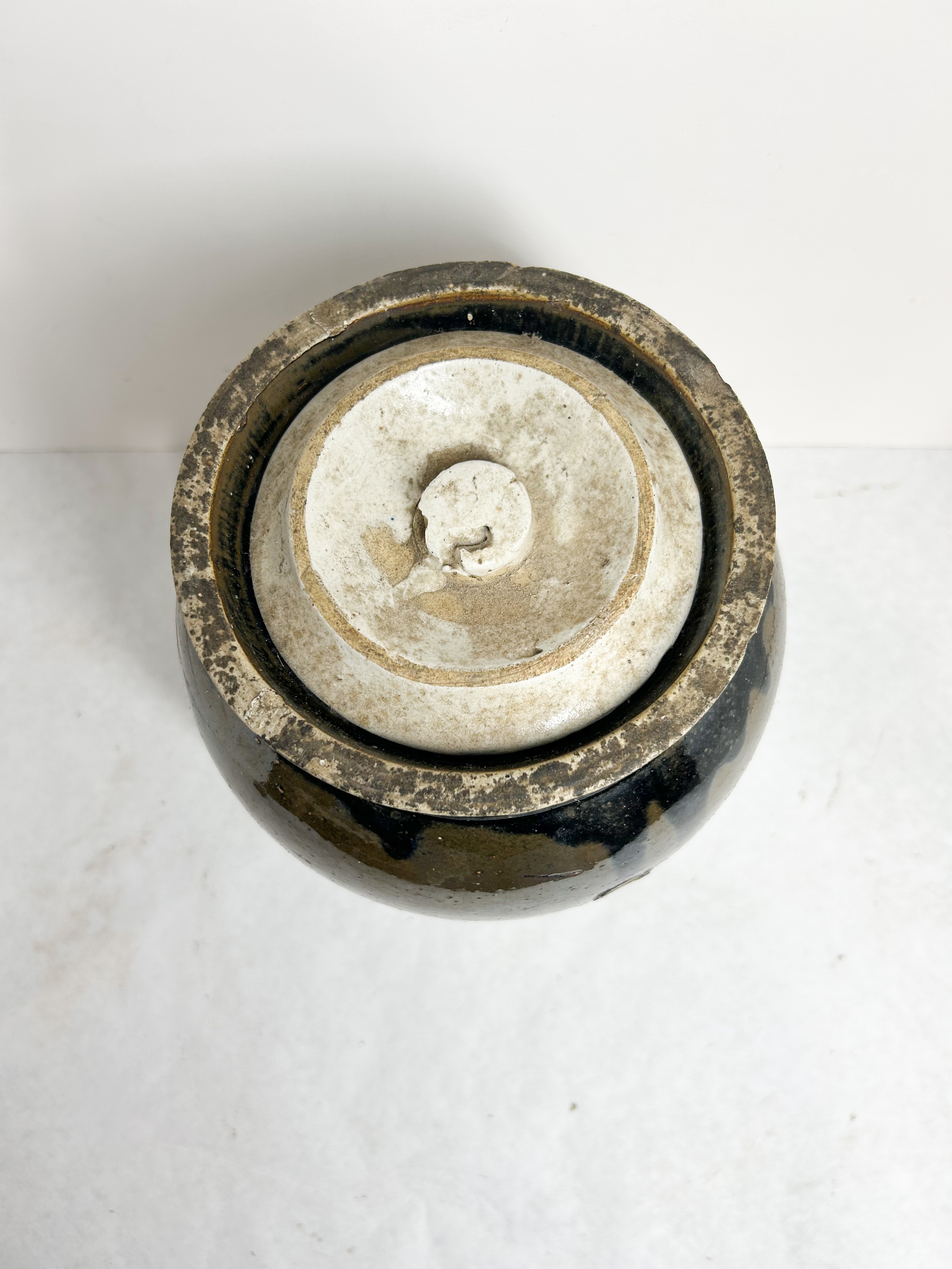 TWO-TONE STONEWARE STORAGE JAR WITH LID