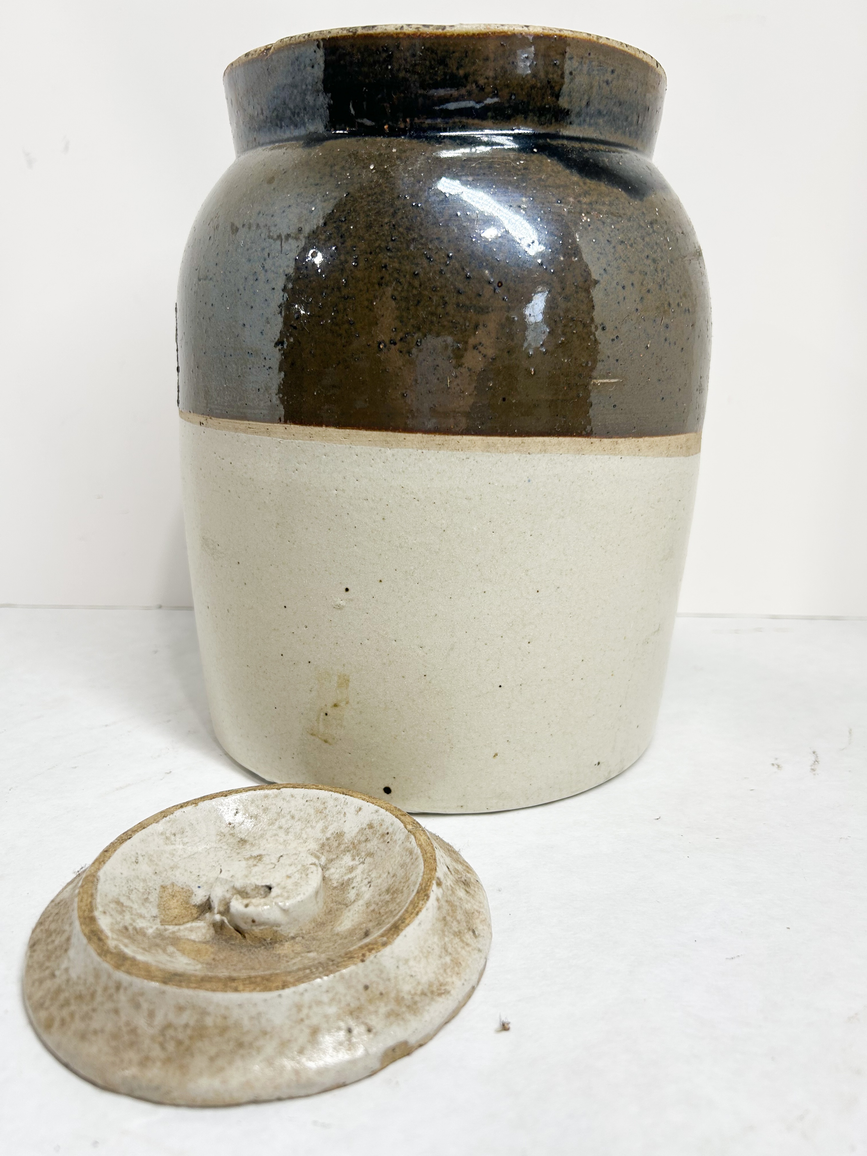 TWO-TONE STONEWARE STORAGE JAR WITH LID