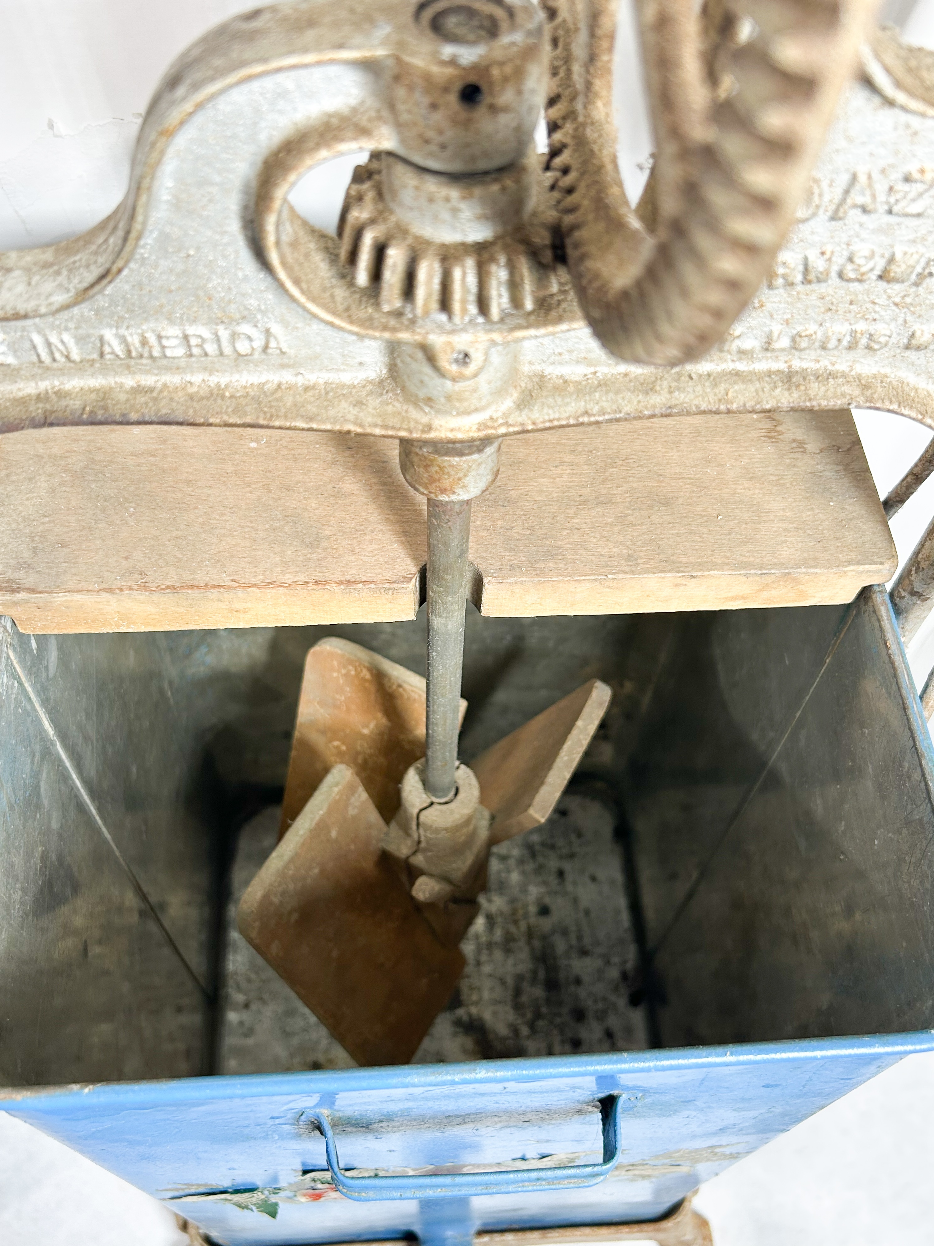 DAZEY CHURN & MFG. CO. BUTTER CHURN, 1917