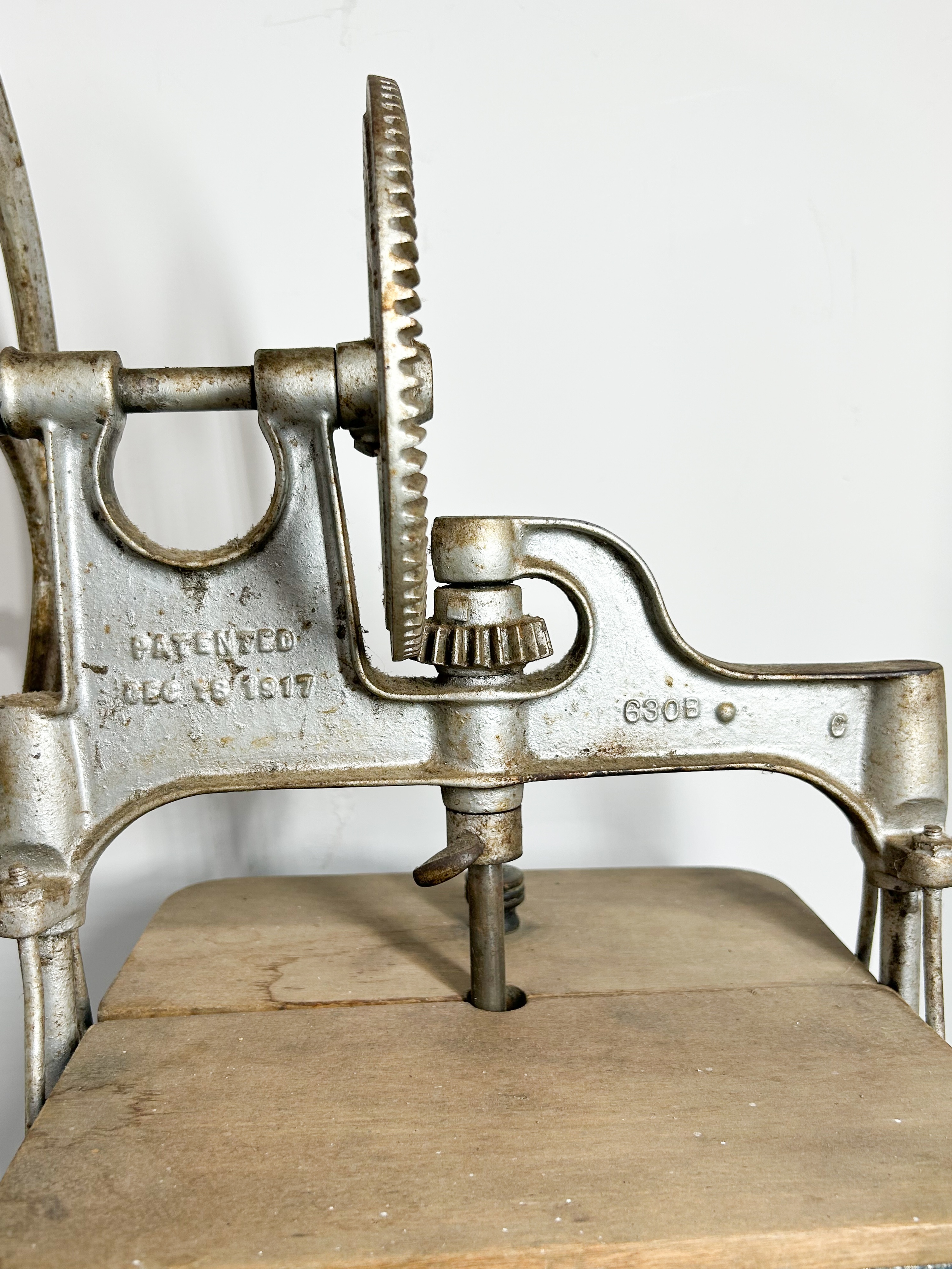 DAZEY CHURN & MFG. CO. BUTTER CHURN, 1917