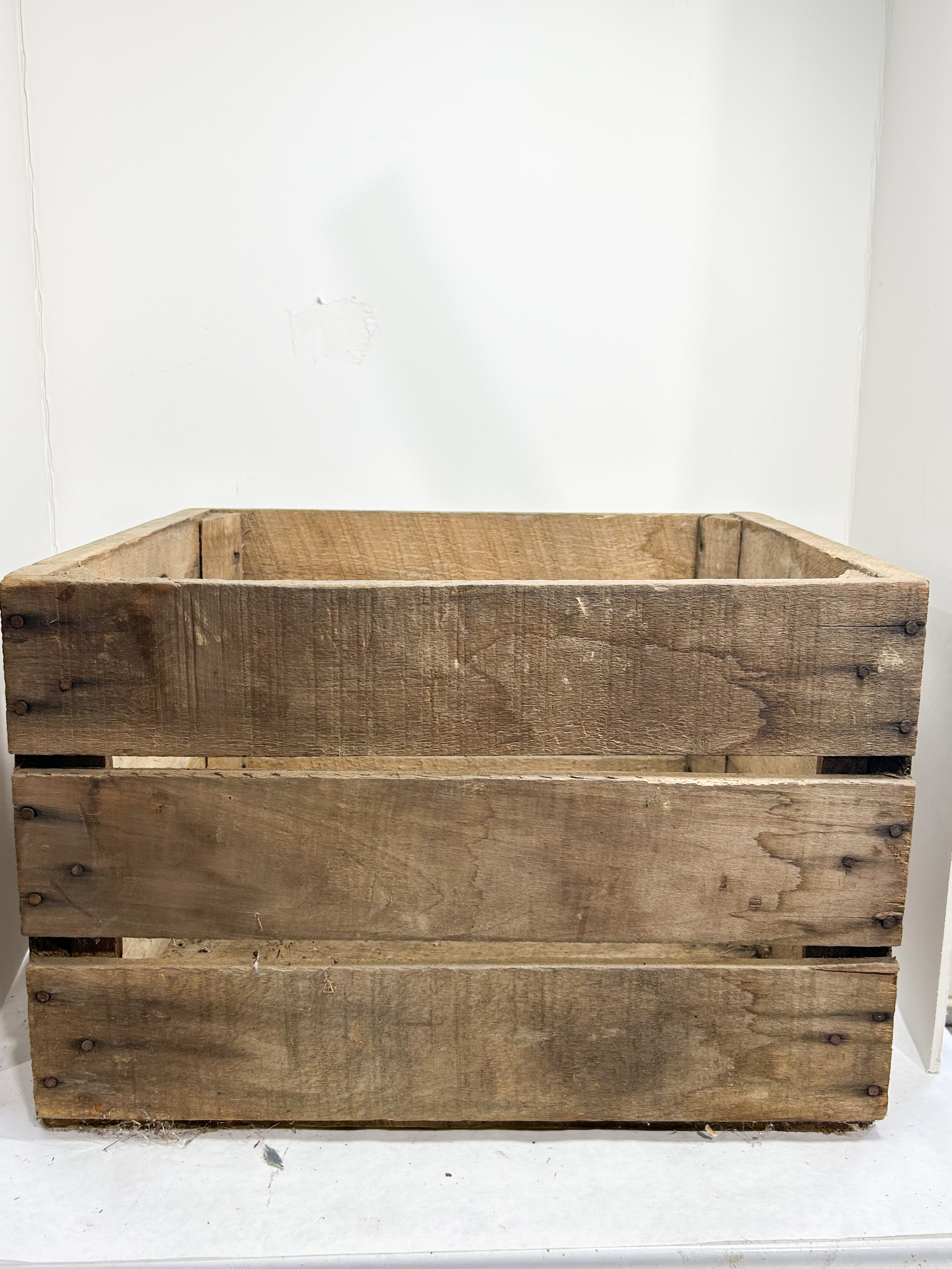 DOUDNA ORCHARDS WOODEN APPLE CRATE