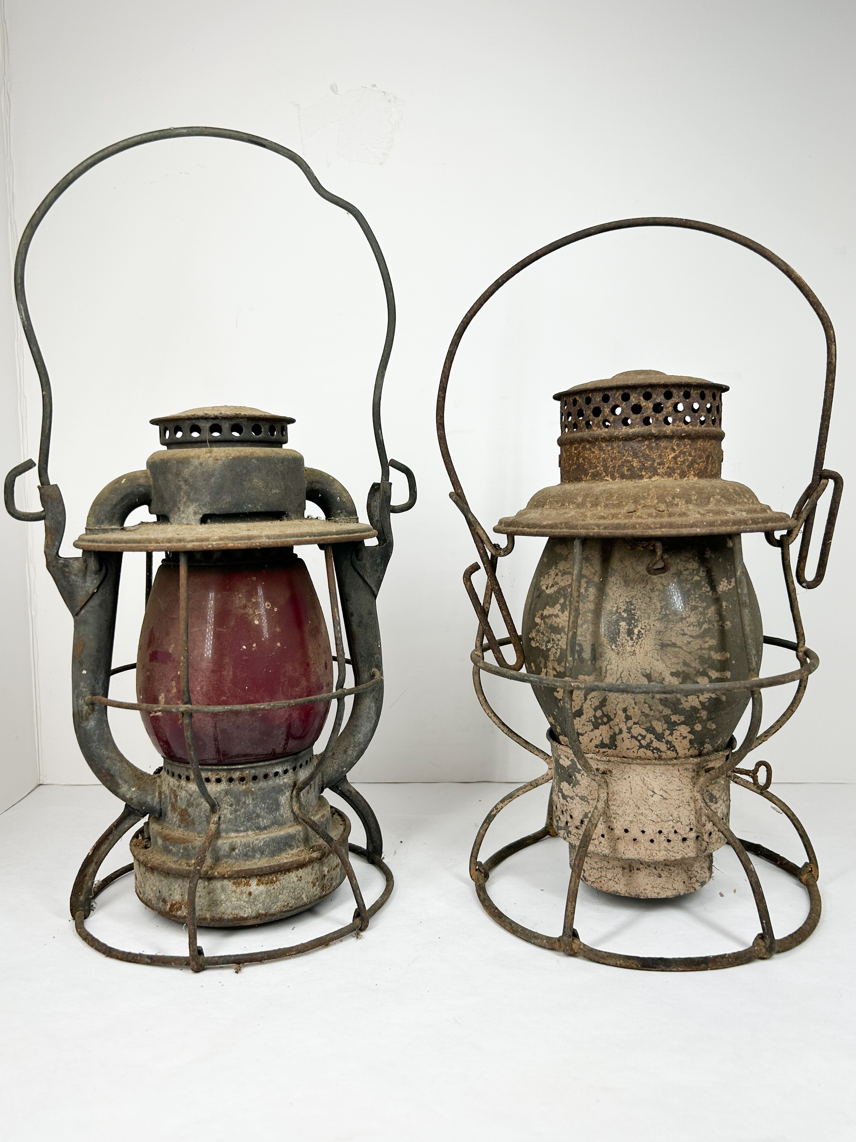 DIETZ VESTA AND BELL-BOTTOM RAILROAD LANTERNS