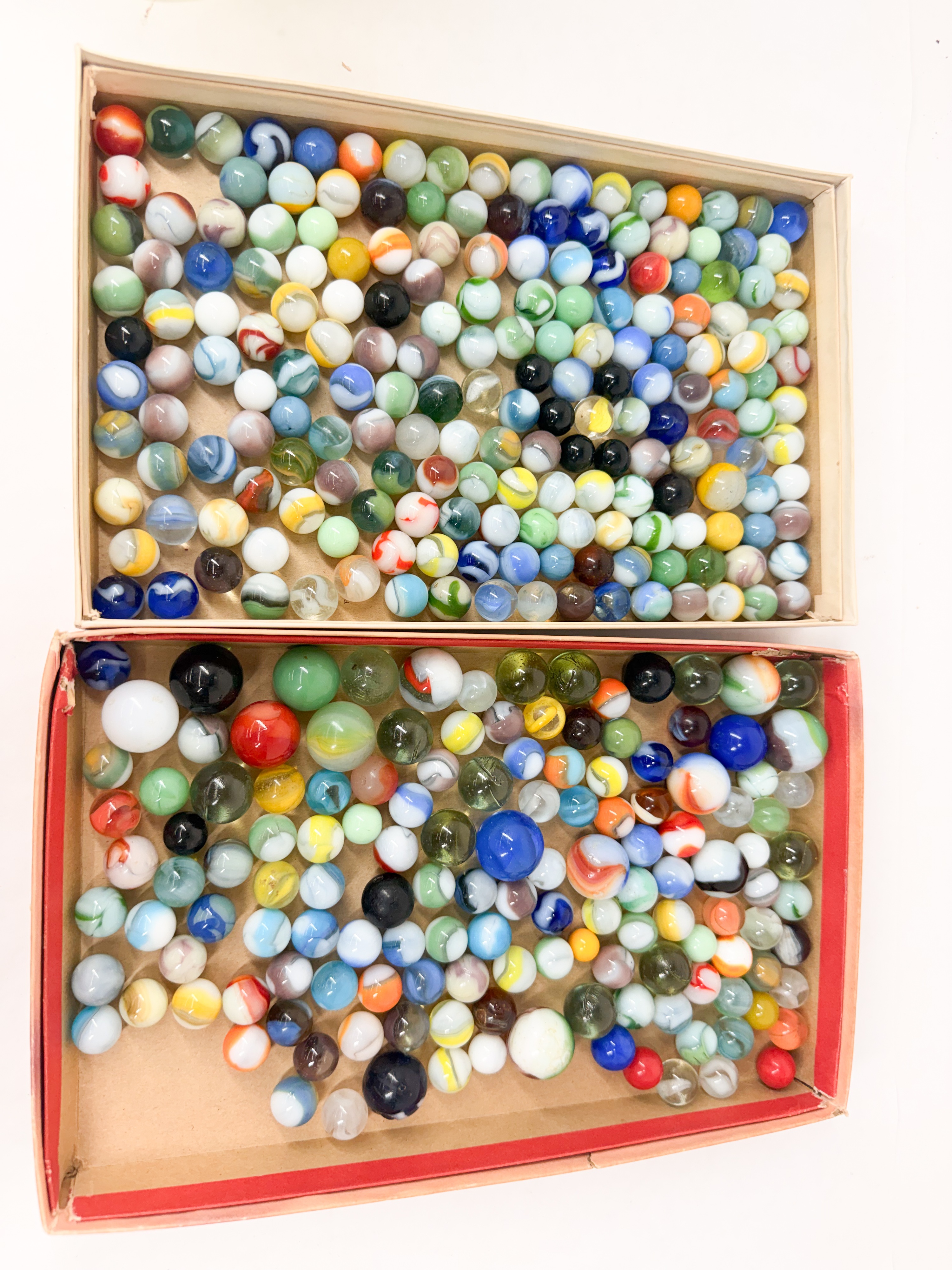VINTAGE ASSORTMENT OF GLASS MARBLES