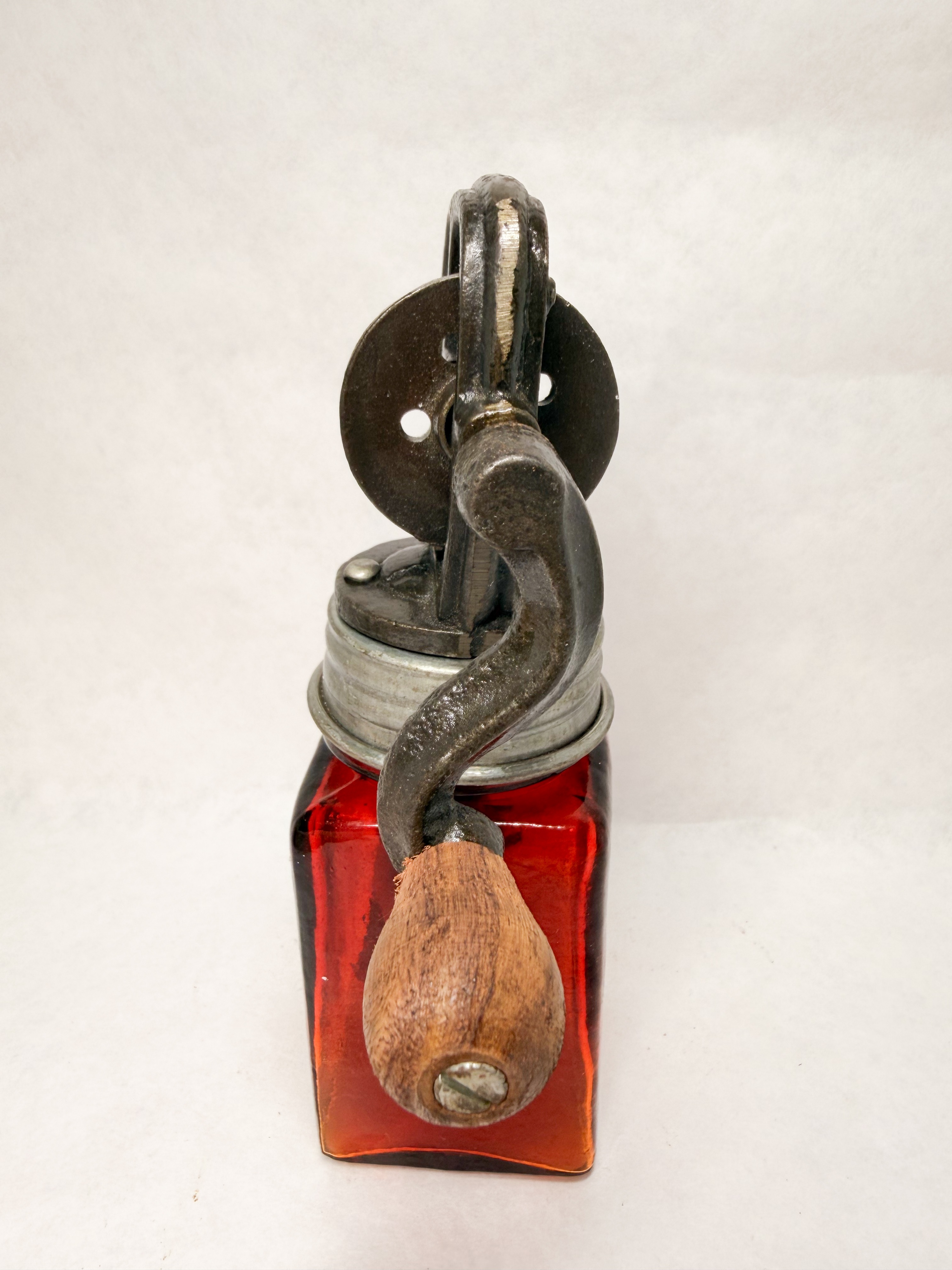 DAZEY CHURN & MFG CO RED GLASS BUTTER CHURN