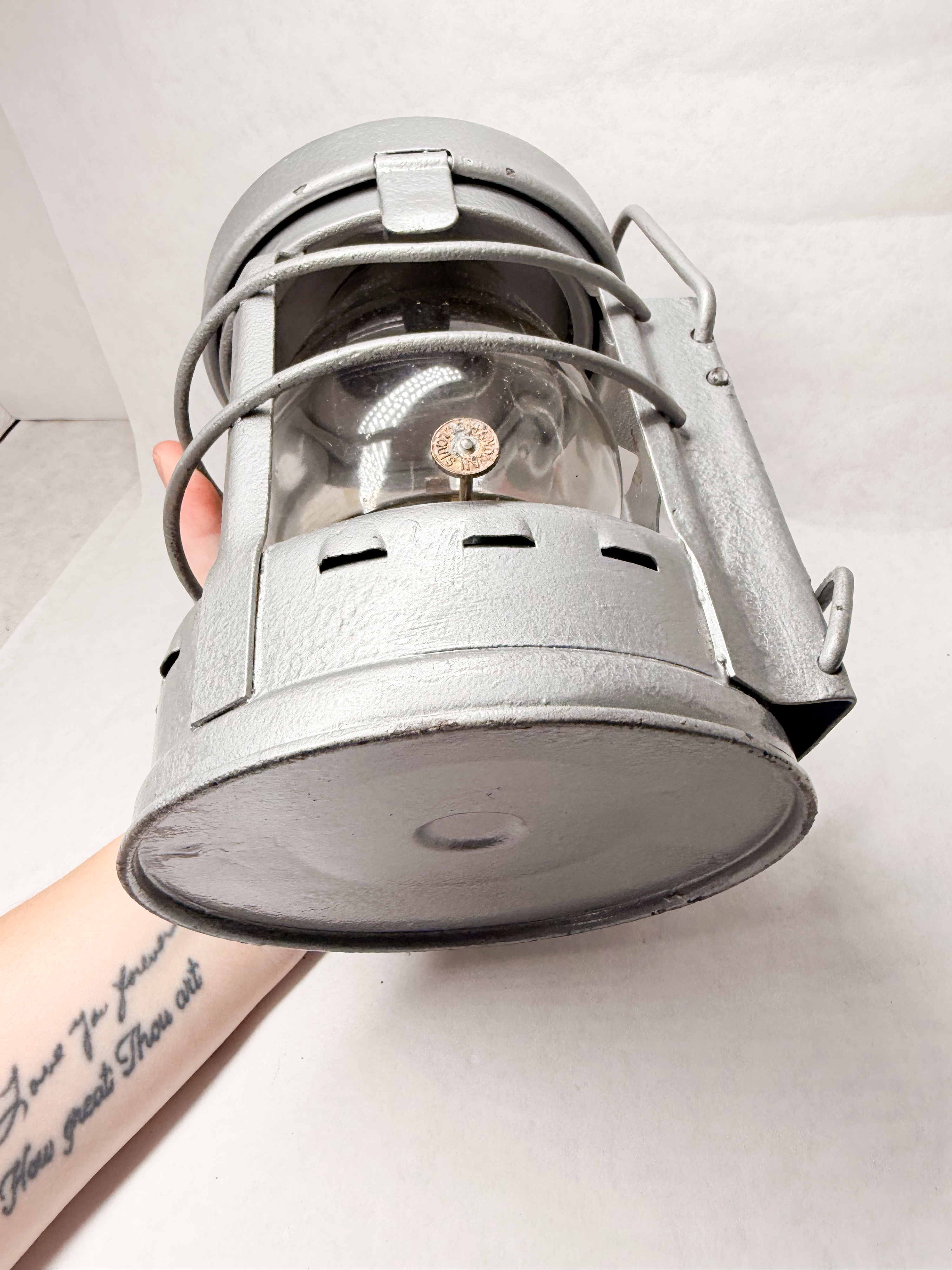 EMBURY NO. 25 LUCK-E-LITE VEHICLE LANTERN