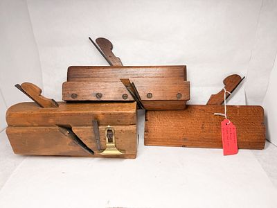 E. SAFFORD TRIO OF WOODEN MOLDING PLANES. A trio of nineteenth-century American wooden molding 