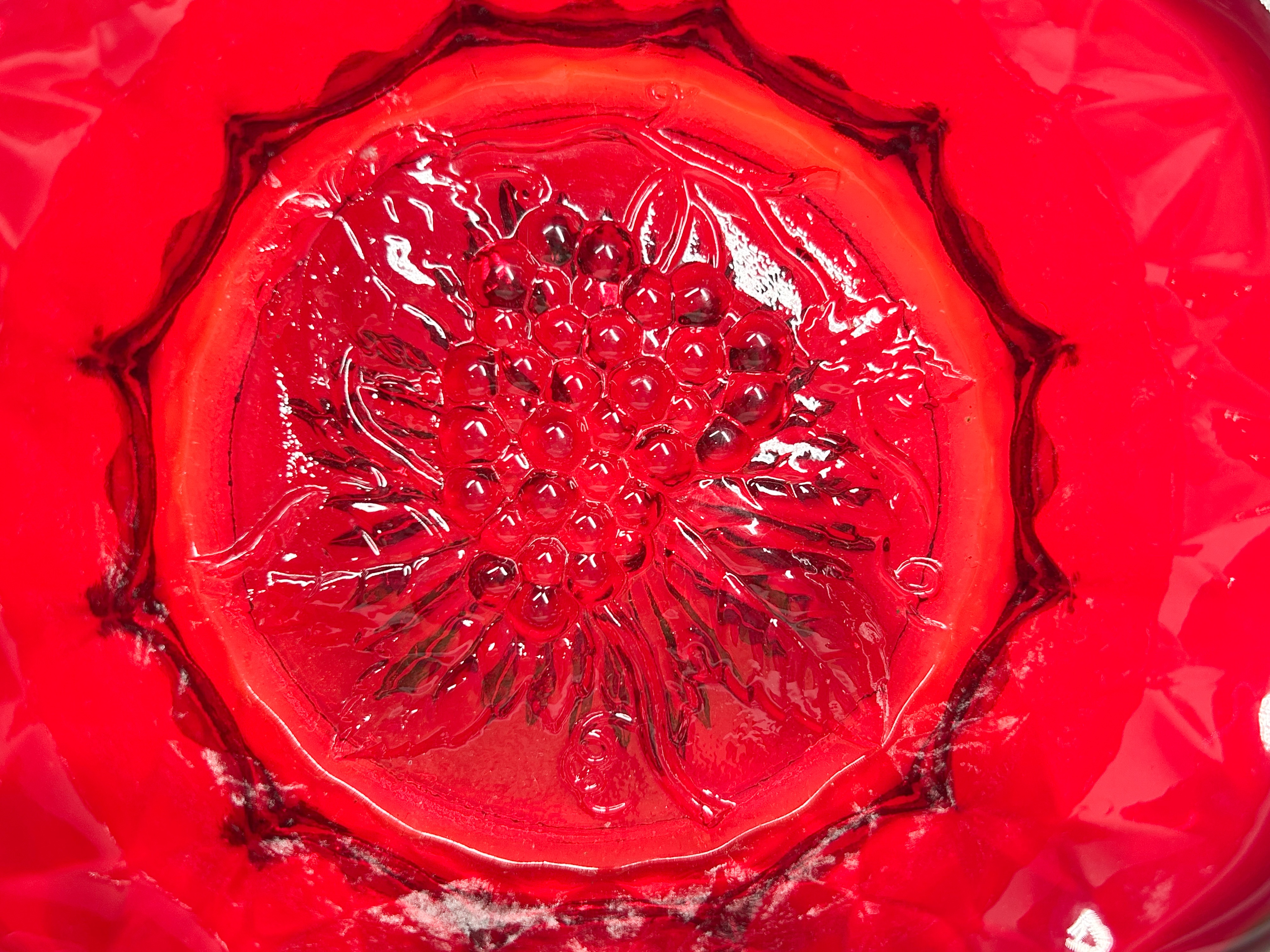 INDIANA GLASS RUBY SCALLOPED BOWL