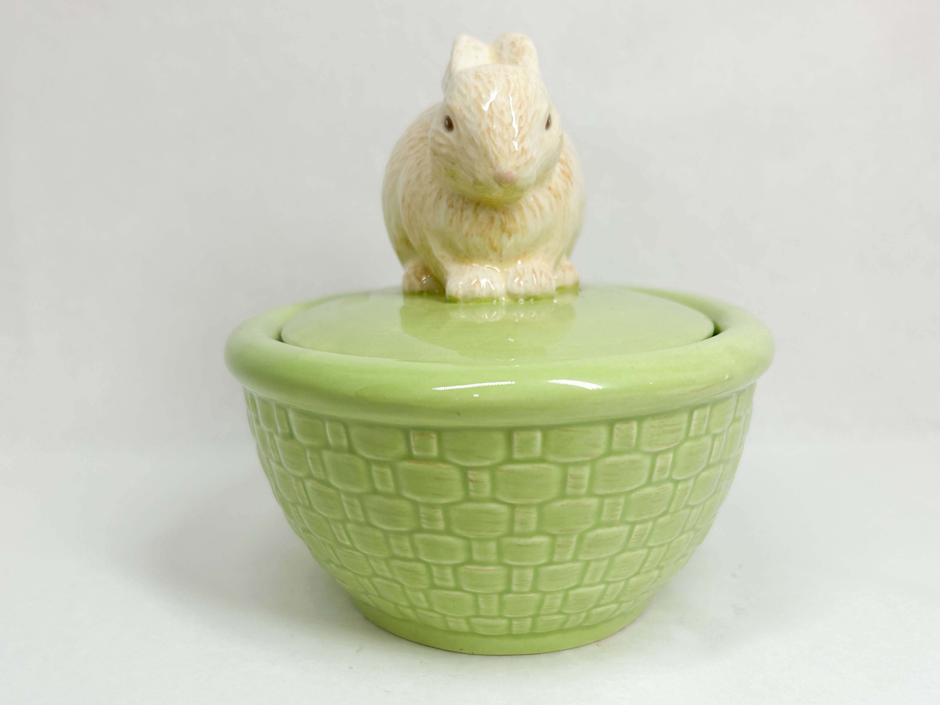 HALLMARK CERAMIC BASKETWEAVE CANDY DISH