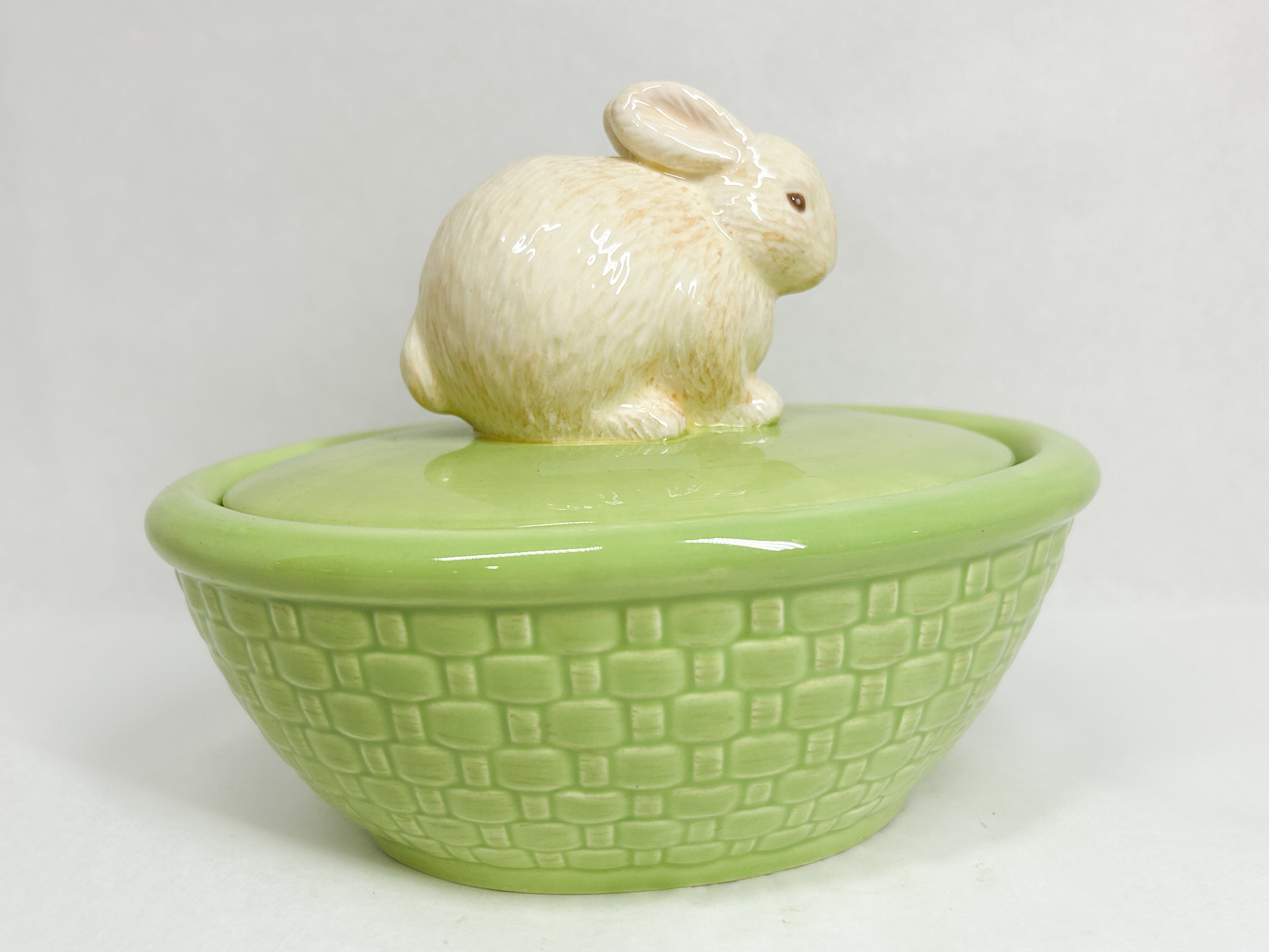 HALLMARK CERAMIC BASKETWEAVE CANDY DISH