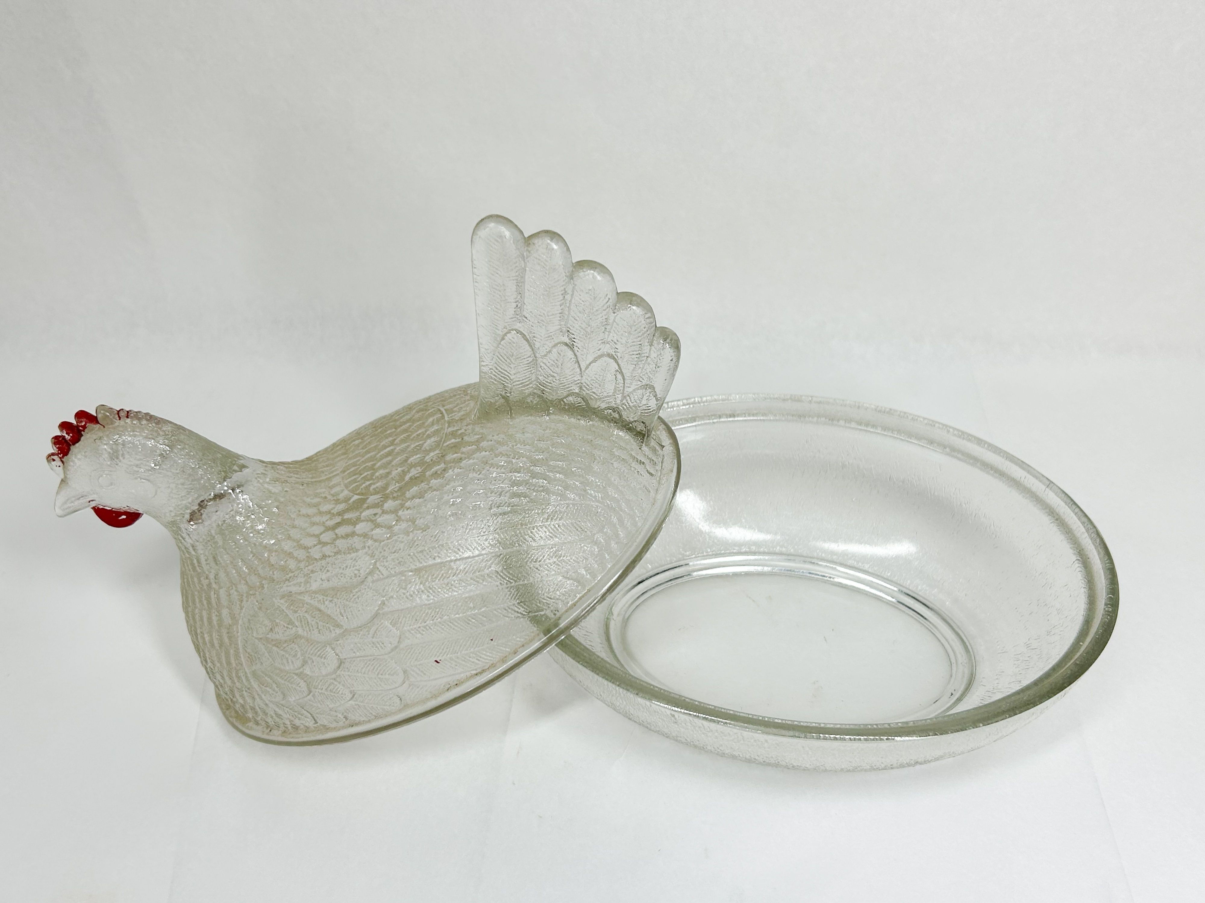 INDIANA GLASS HEN ON NEST