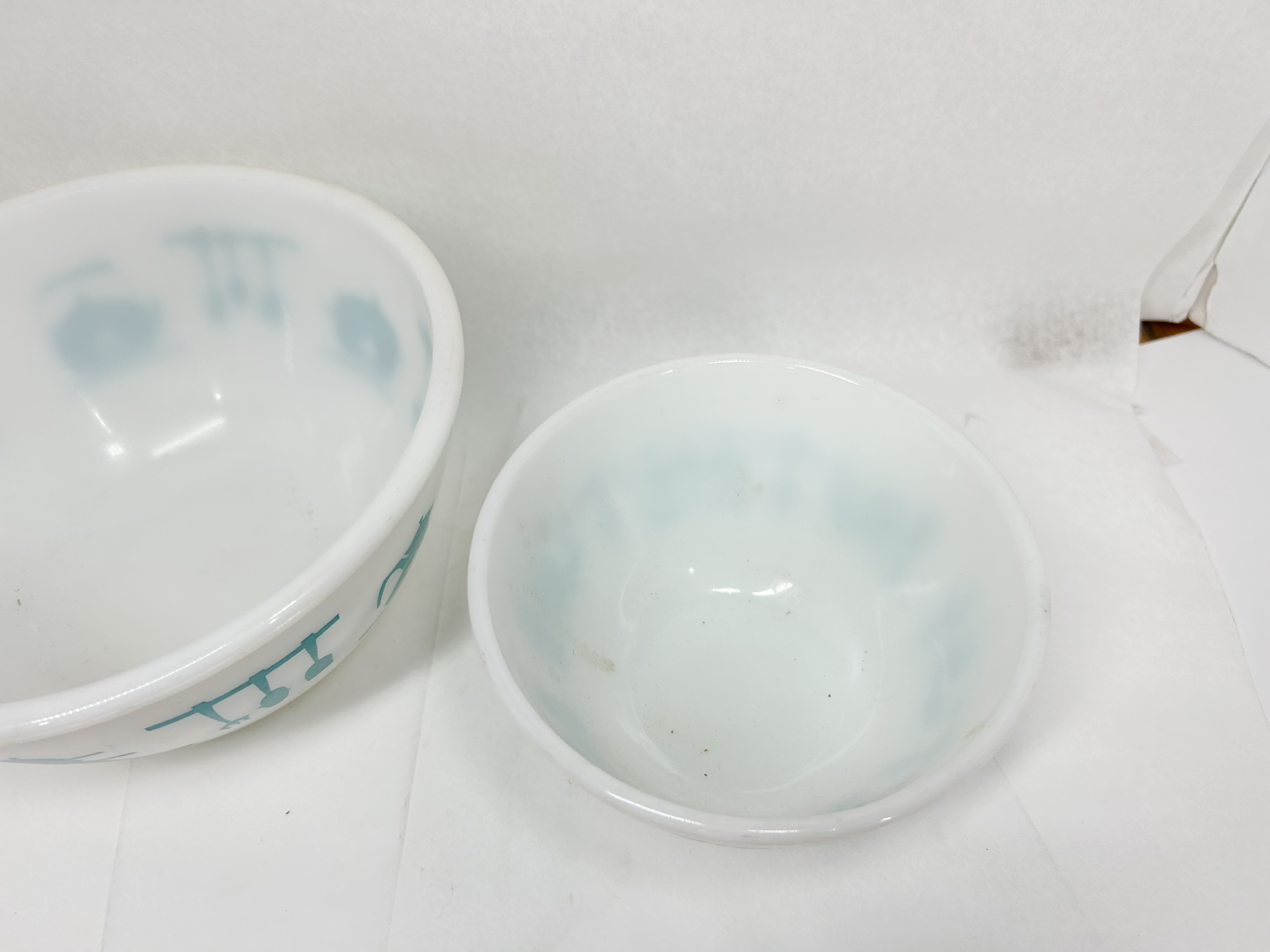PYREX AMISH BUTTERMILK BOWL AND HA BOWL