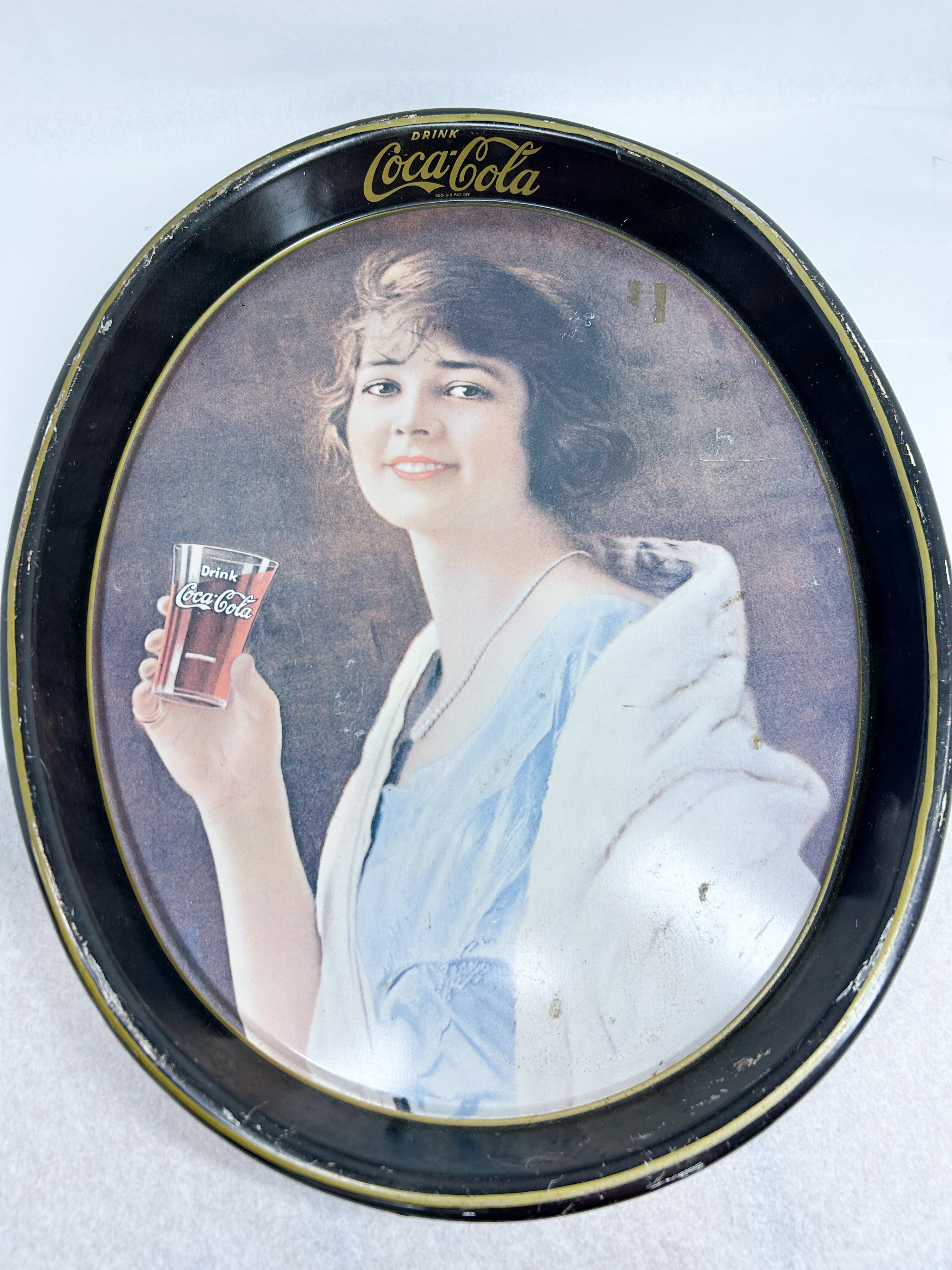 COLLECTION OF LITHOGRAPHED TIN ADVERTISING TRAYS