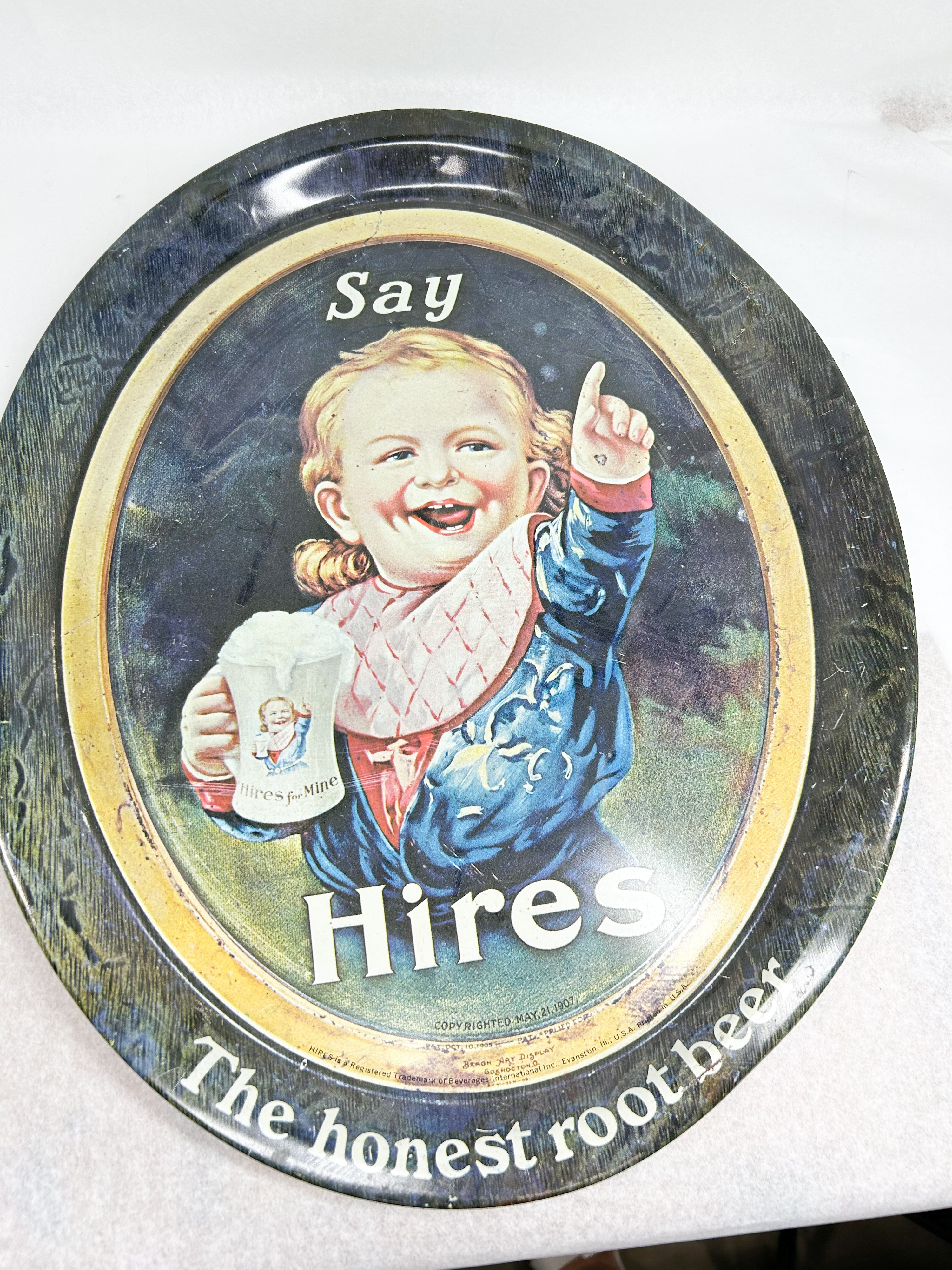 COLLECTION OF LITHOGRAPHED TIN ADVERTISING TRAYS