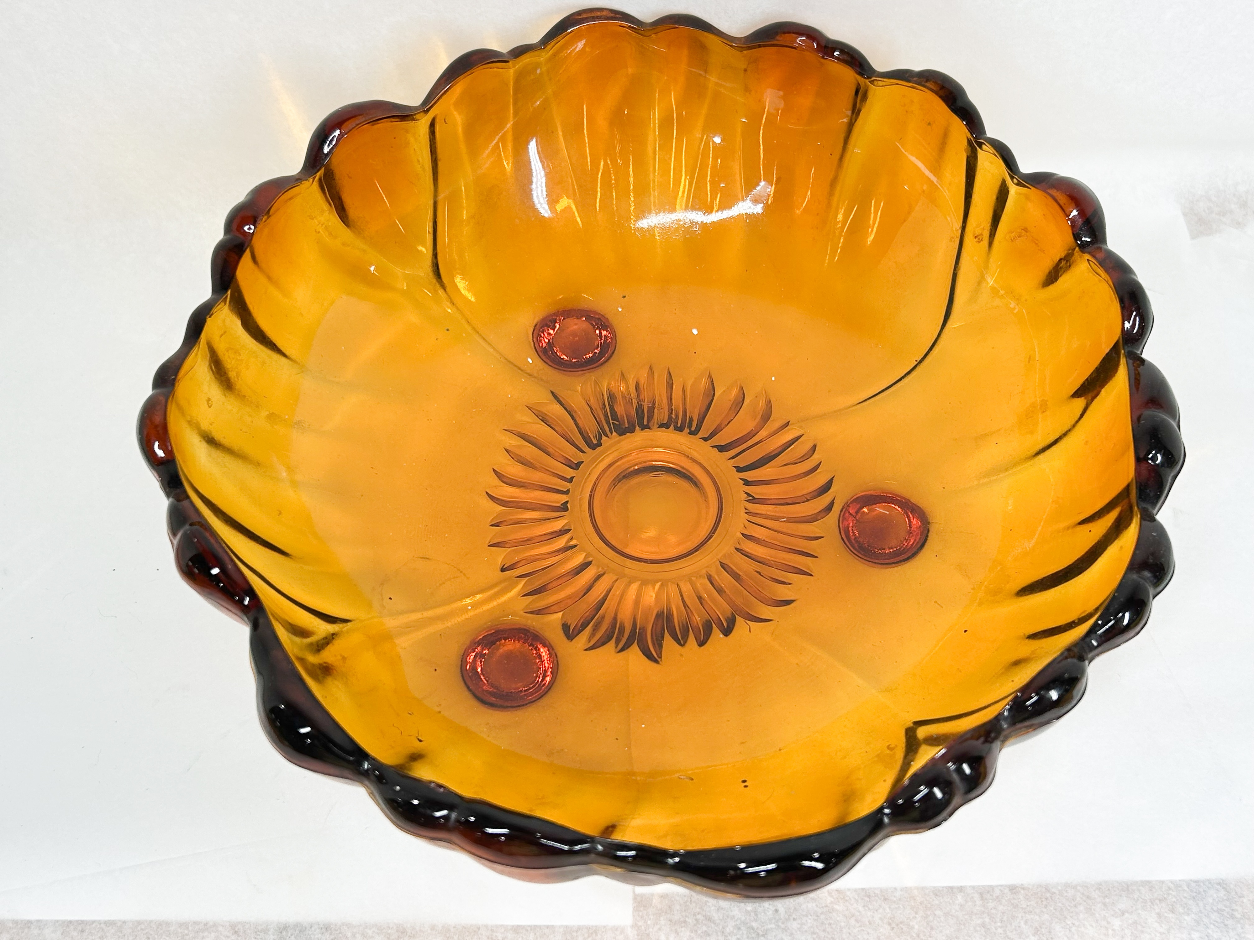 AMBER GLASS SUNFLOWER CENTERPIECE BOWL