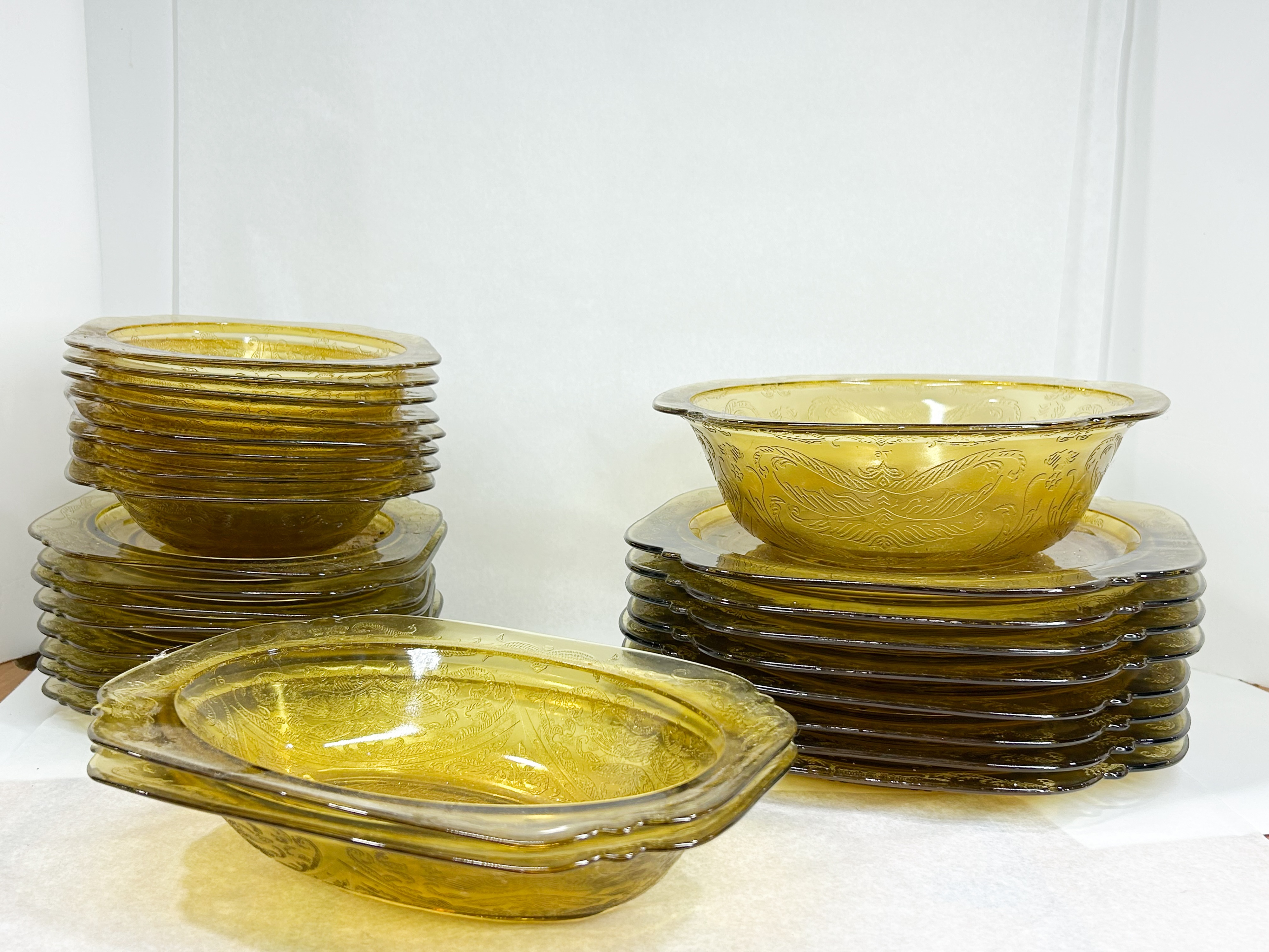 FEDERAL MADRID AMBER GLASS TABLEWARE