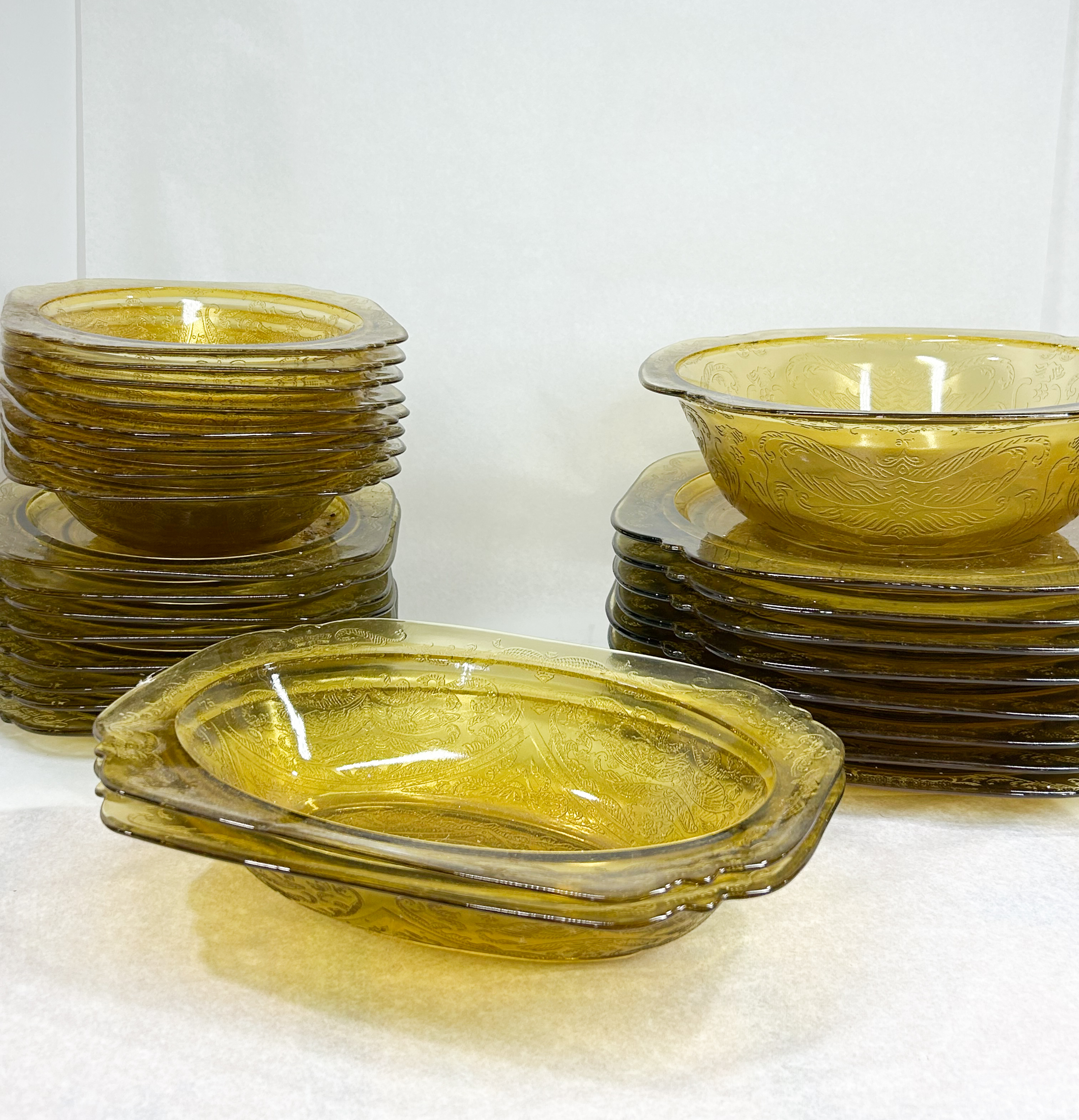 FEDERAL MADRID AMBER GLASS TABLEWARE