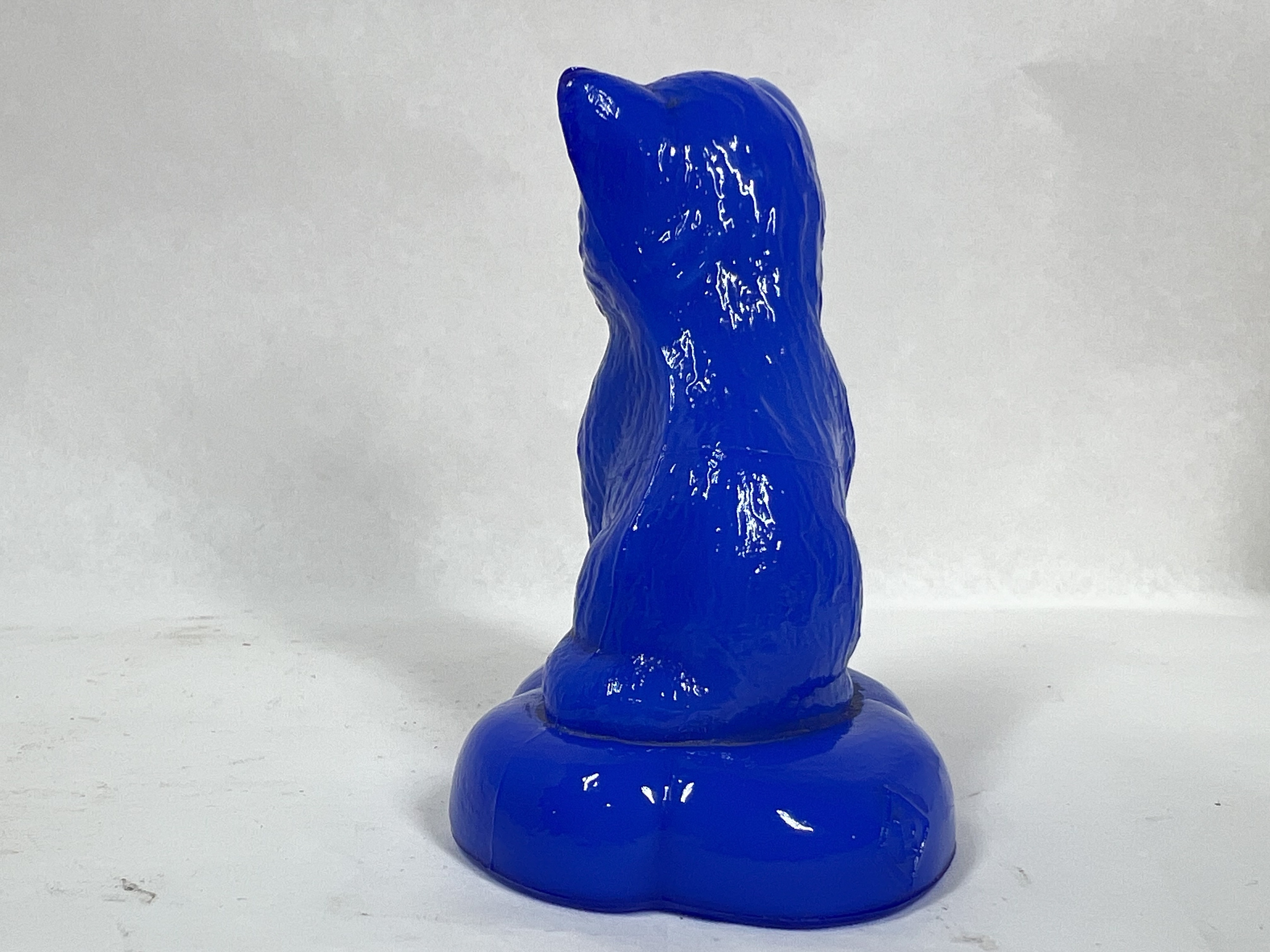 BOYD COBALT KITTEN ON PILLOW