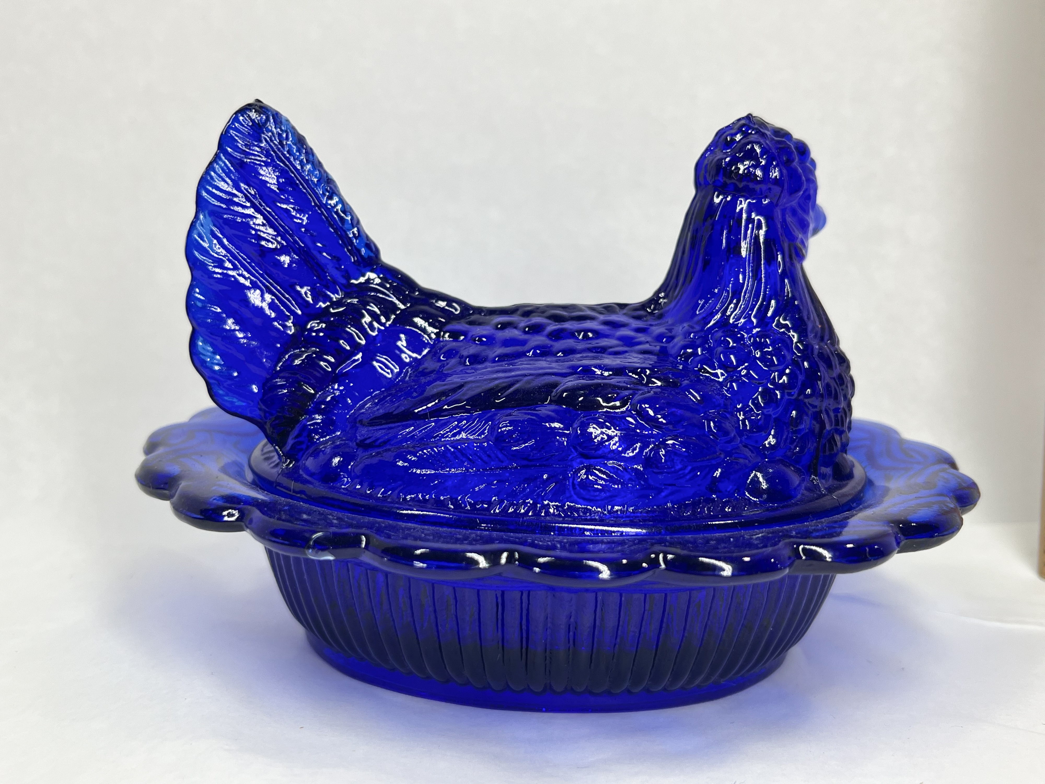 MOSSER COBALT BLUE HEN ON NEST