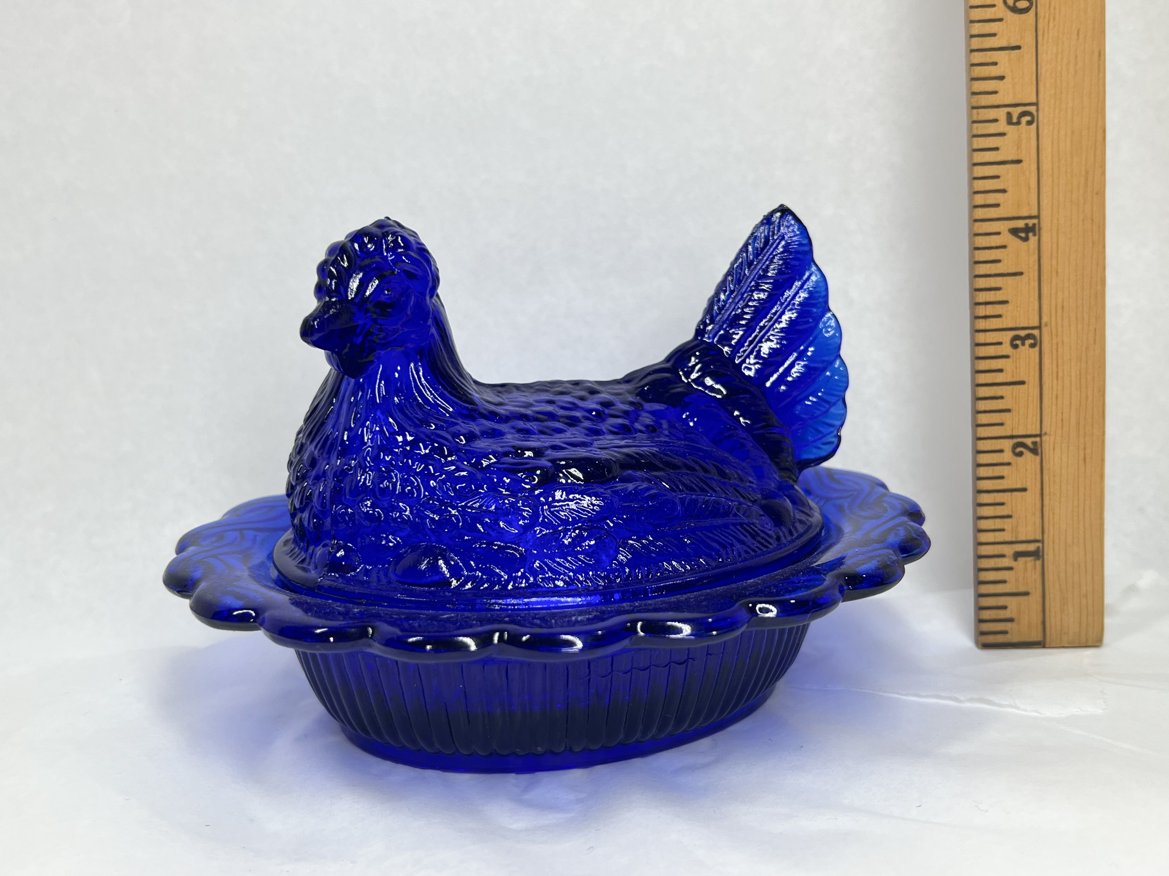 MOSSER COBALT BLUE HEN ON NEST