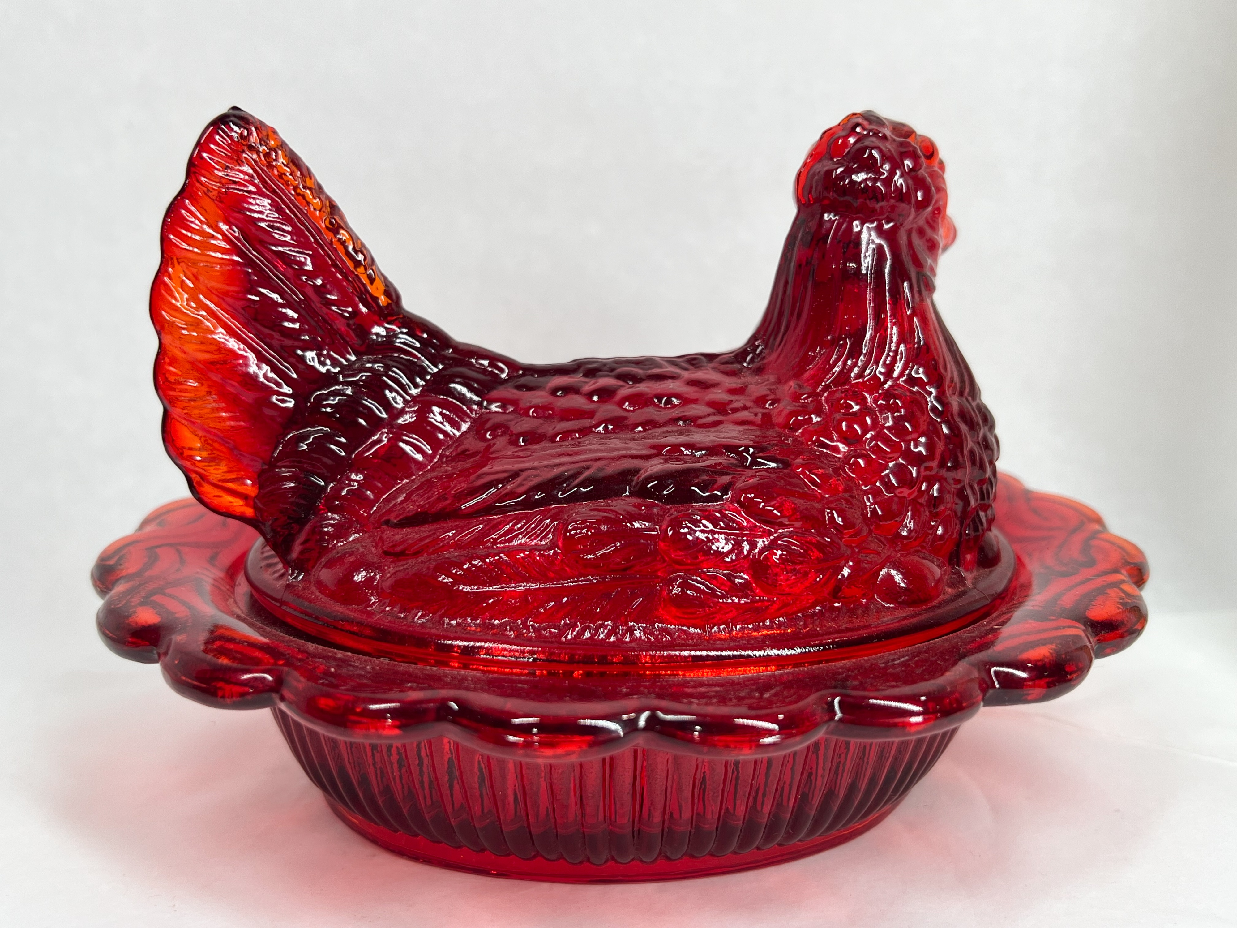 MOSSER RUBY RED HEN ON NEST