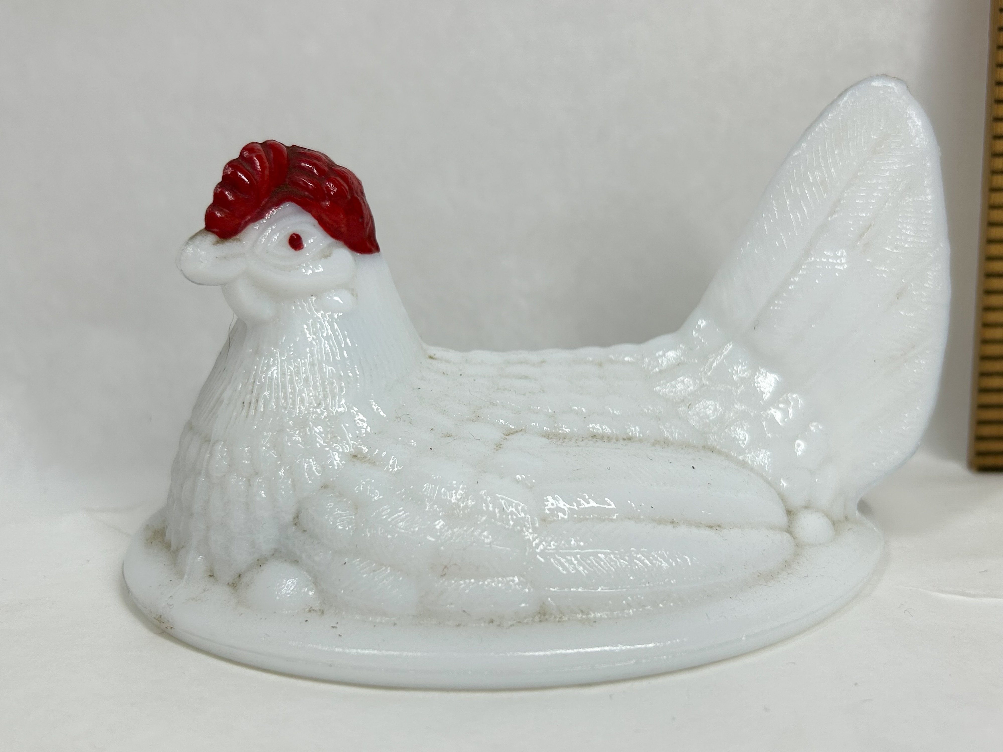 MILK GLASS SPLIT TAIL HEN LID