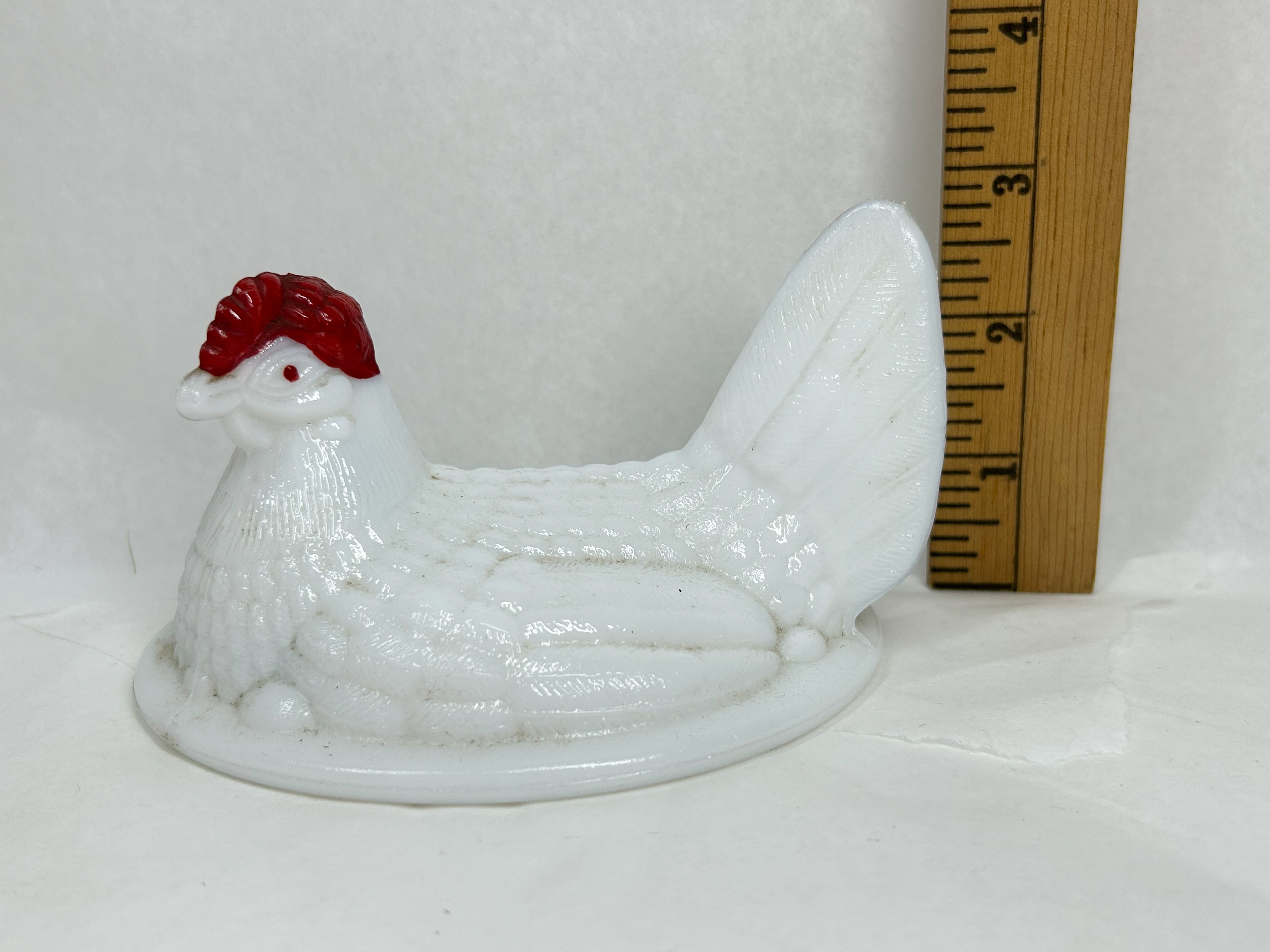 MILK GLASS SPLIT TAIL HEN LID