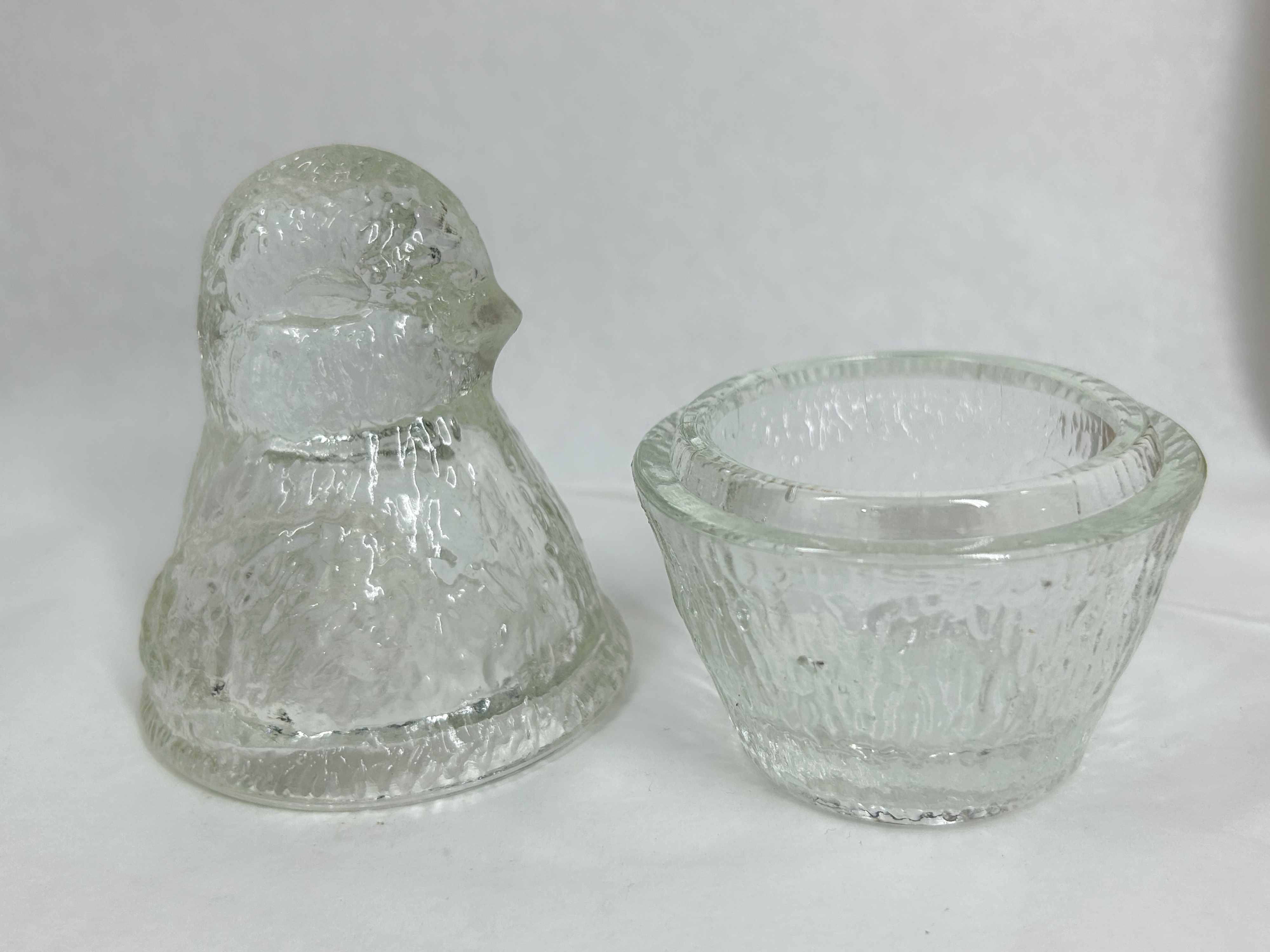 TEXTURED CLEAR GLASS CHICK CANDY DISH