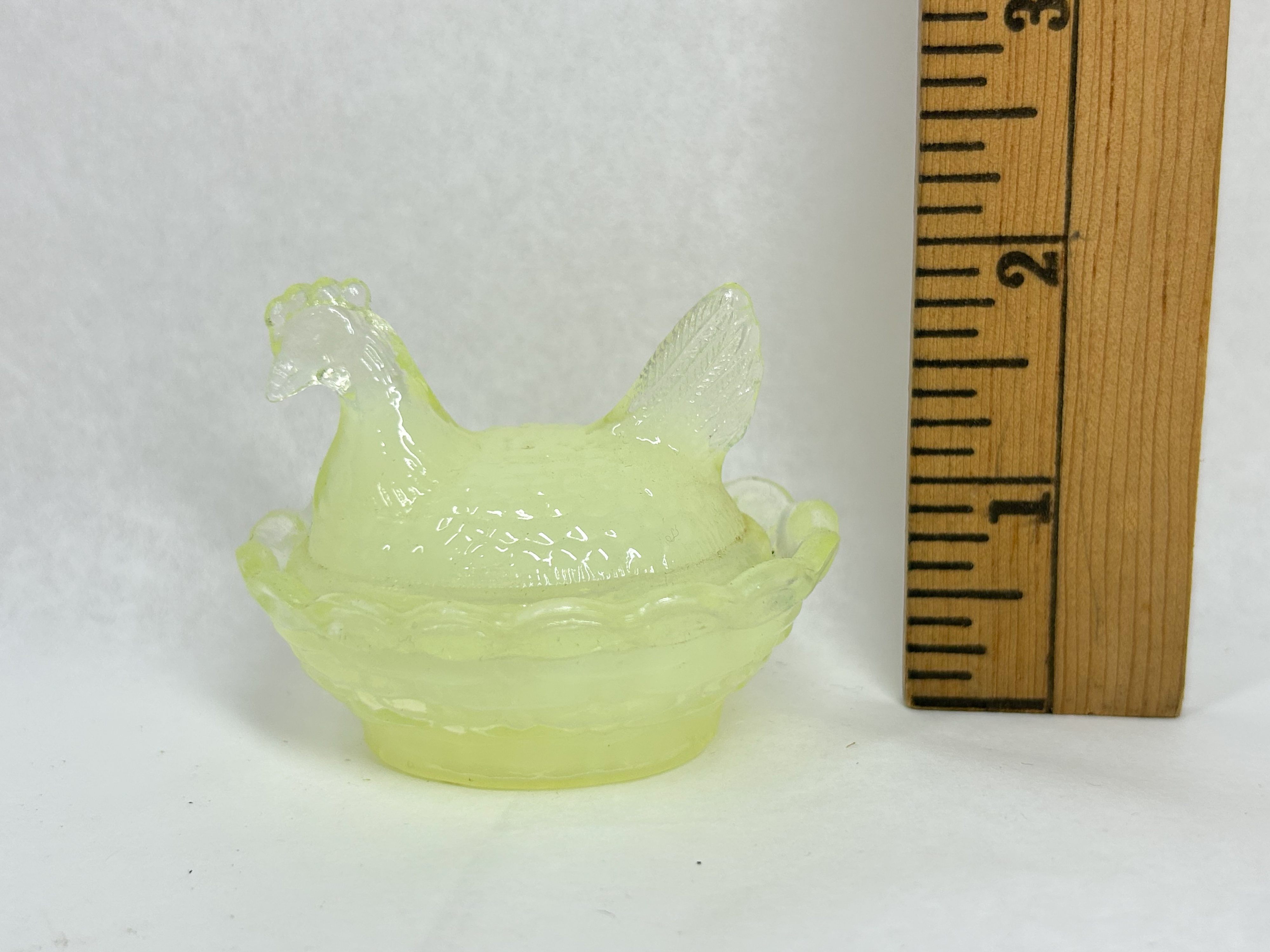 BOYD LEMONADE GLASS URANIUM SALT CELLAR GLOWS