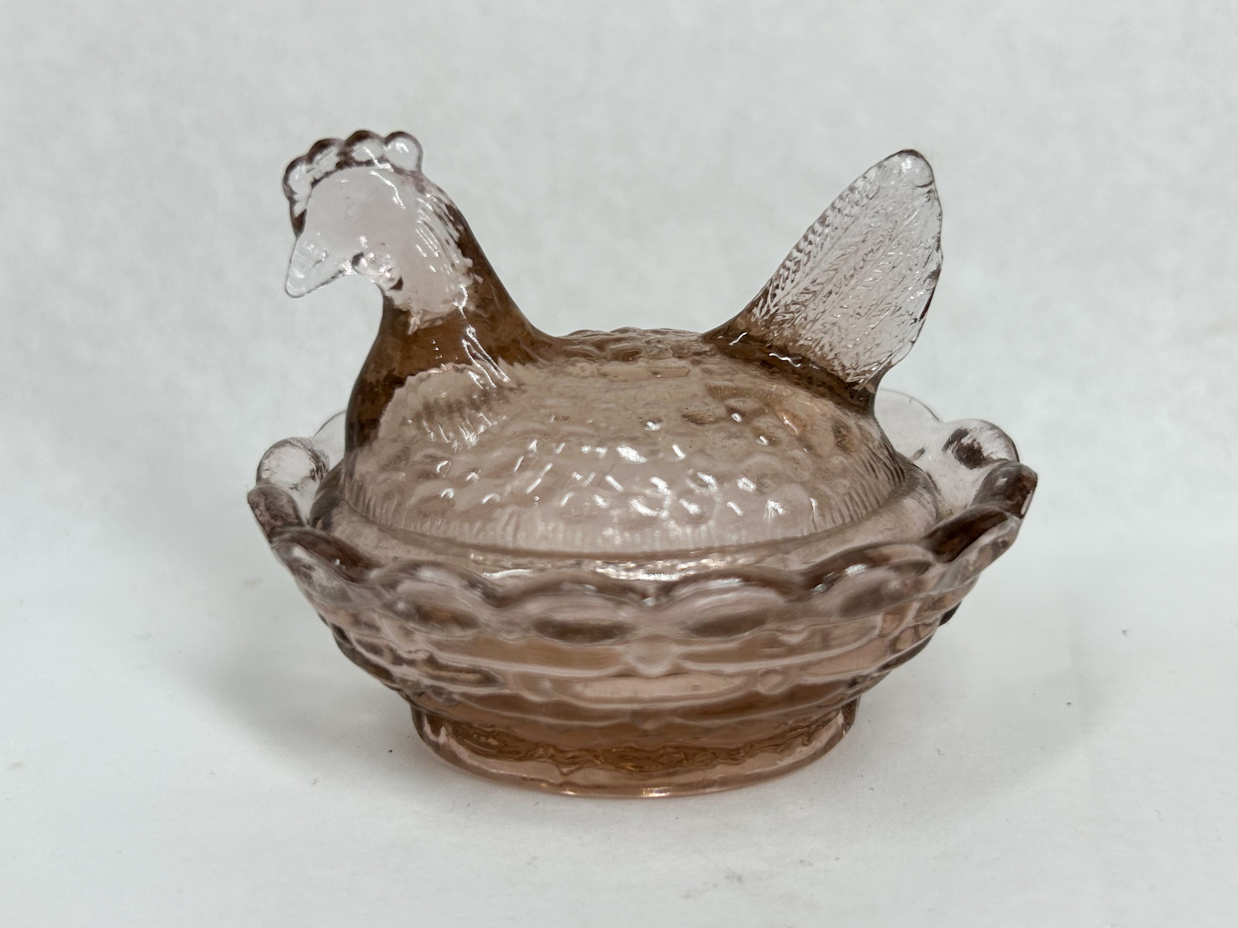 BOYD OOPS MINIATURE LAVENDER GLASS HEN-ON-NEST