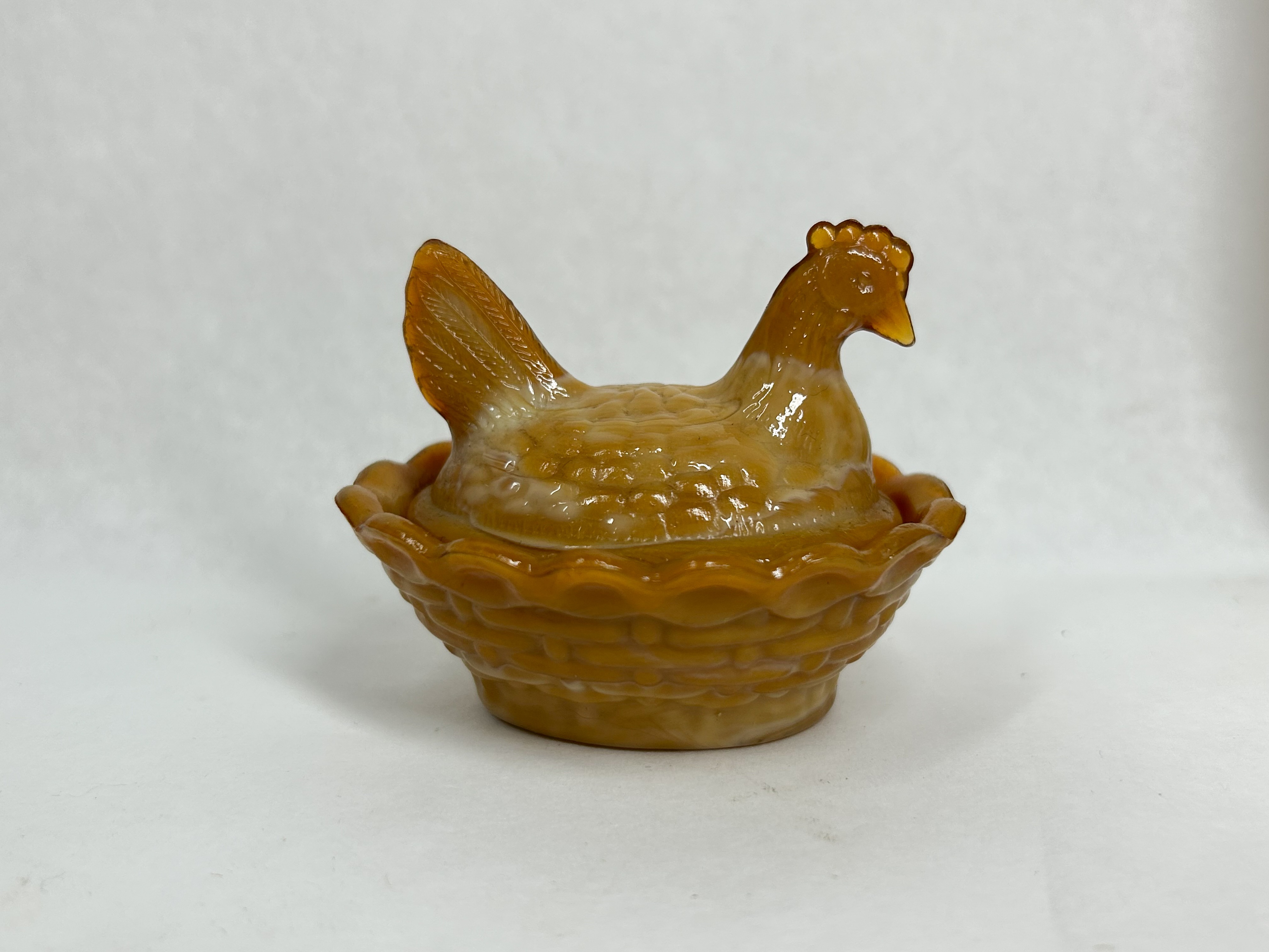 BOYD BAMBOO MINI HEN ON NEST SALT CELLAR