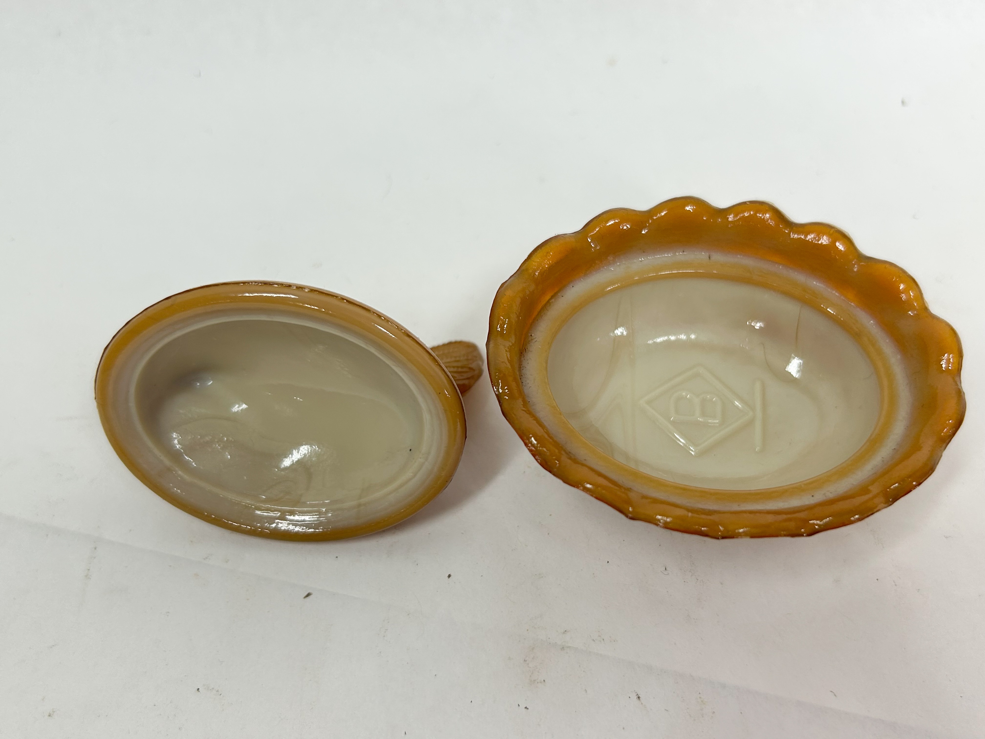 BOYD BAMBOO MINI HEN ON NEST SALT CELLAR