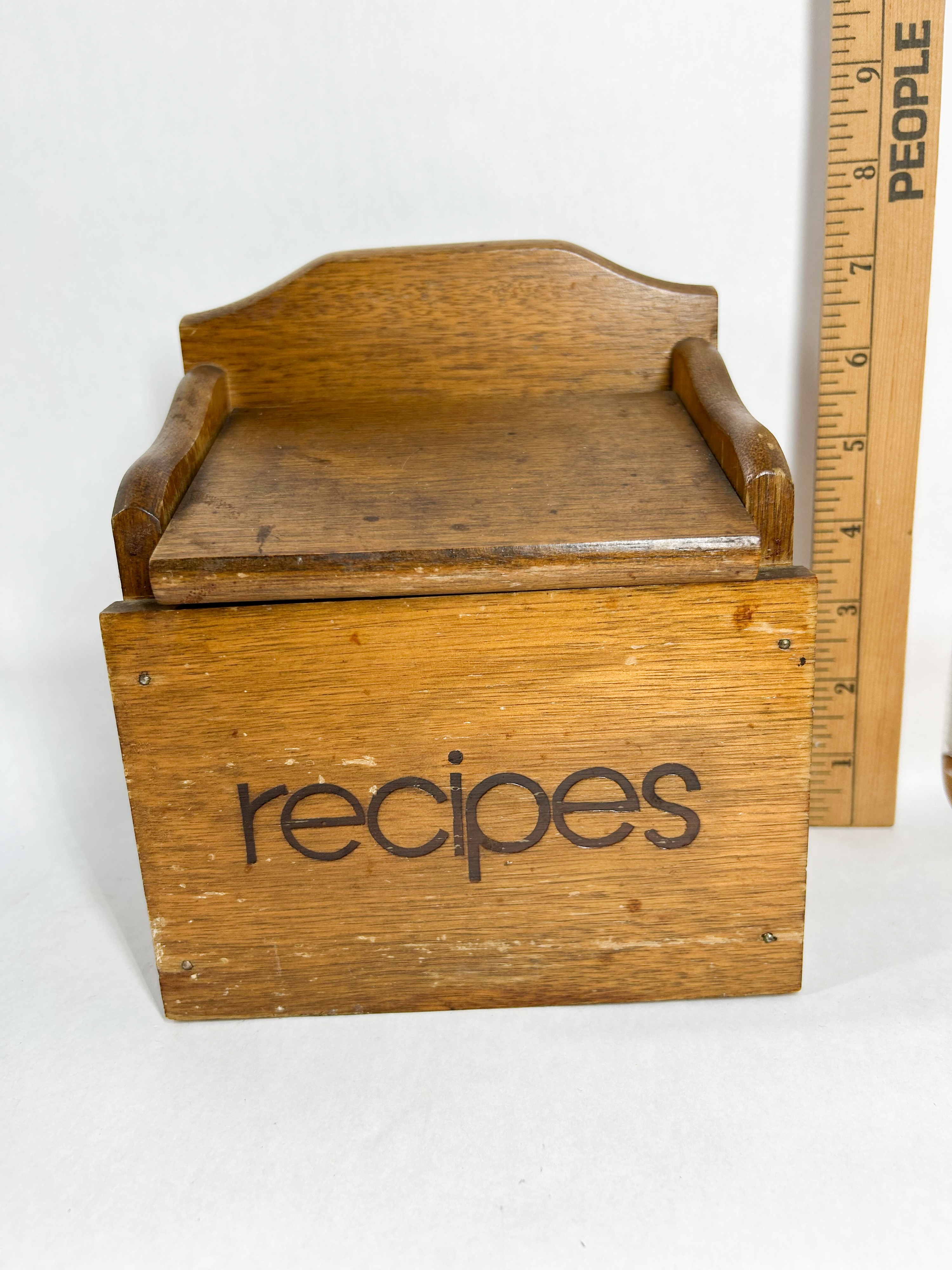TWO WOODEN KITCHEN ACCESSORIES