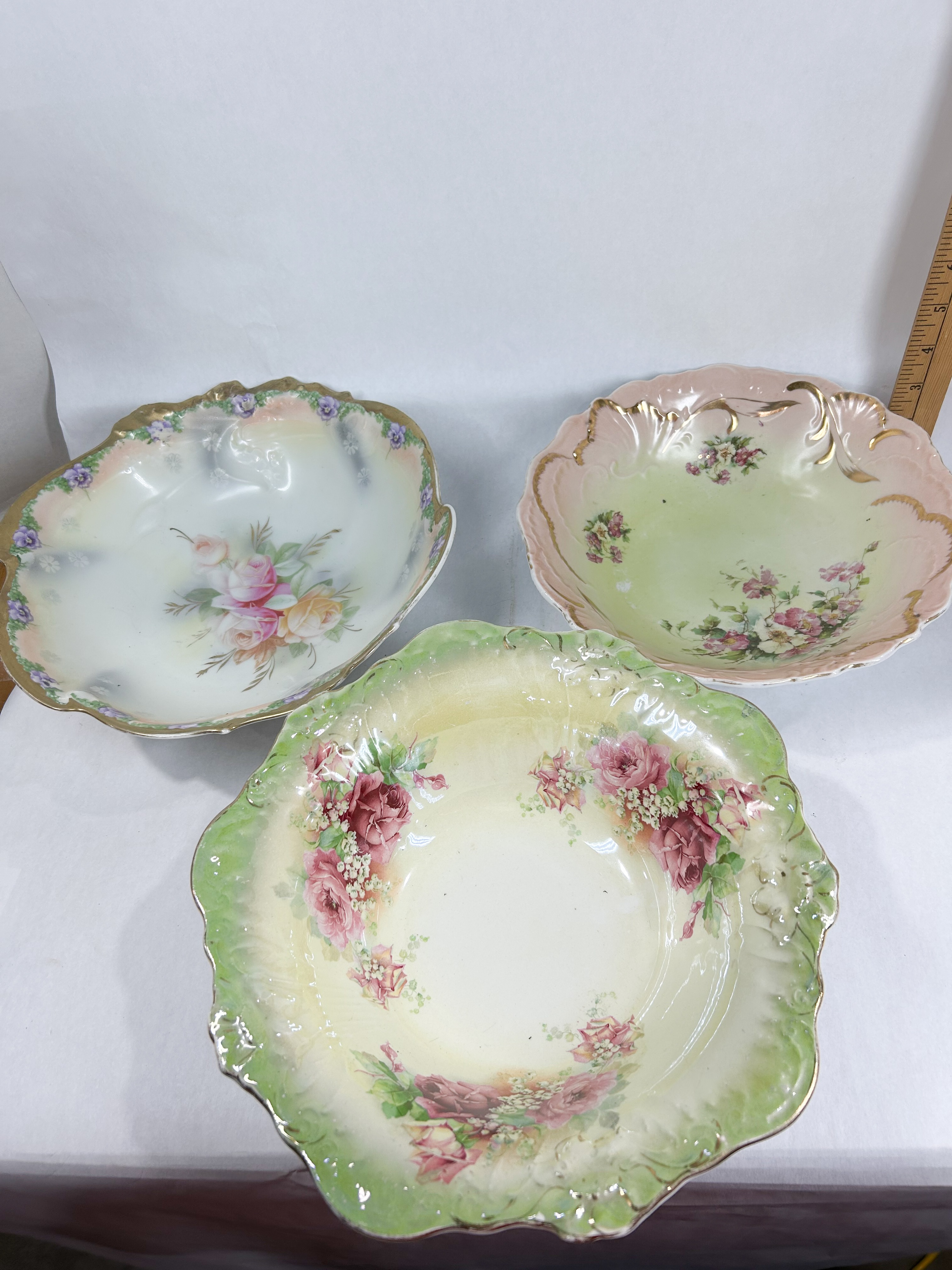 TRIO OF FLORAL PORCELAIN SERVING BOWLS