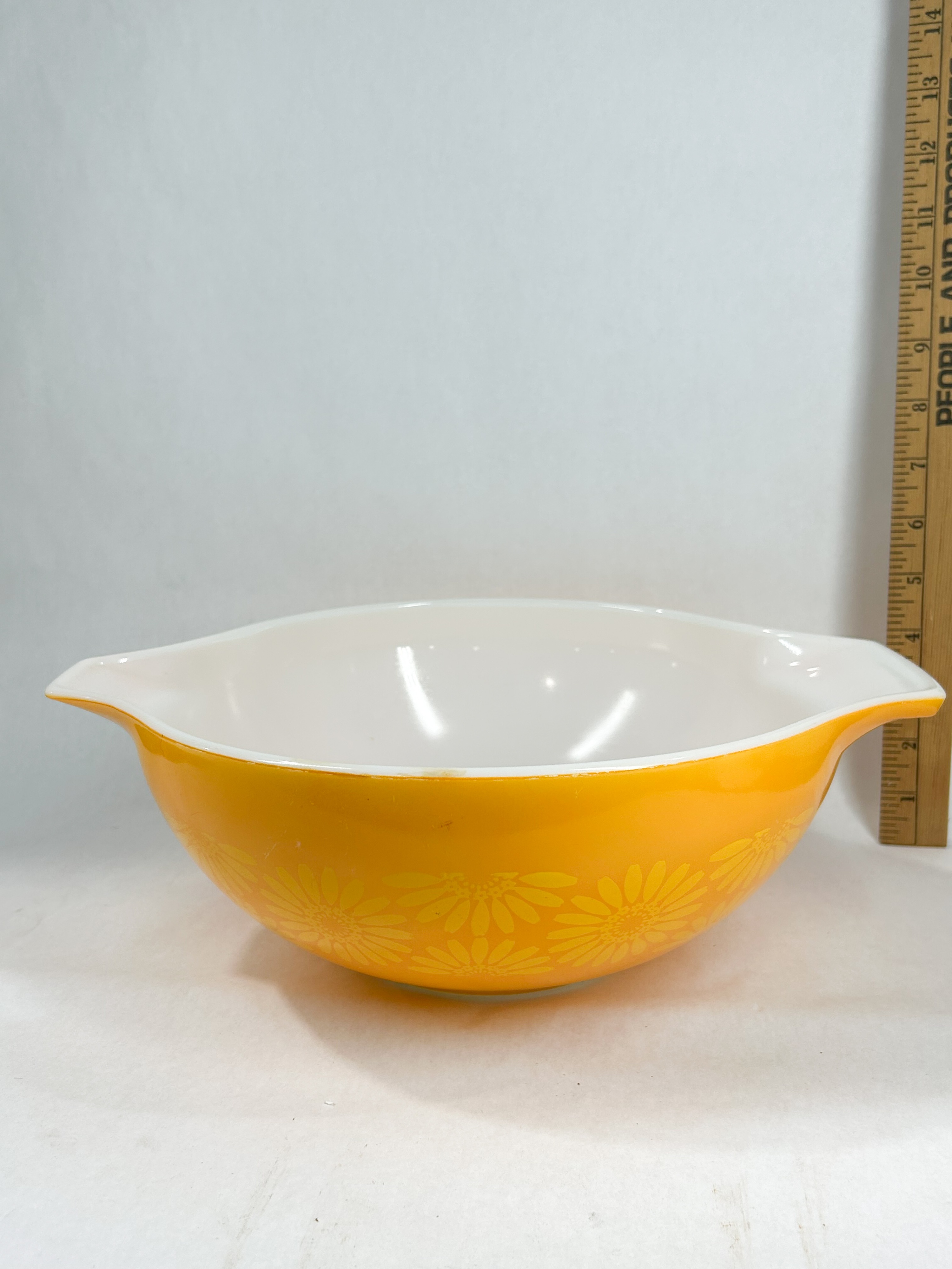DAISY PATTERN CINDERELLA MIXING BOWL