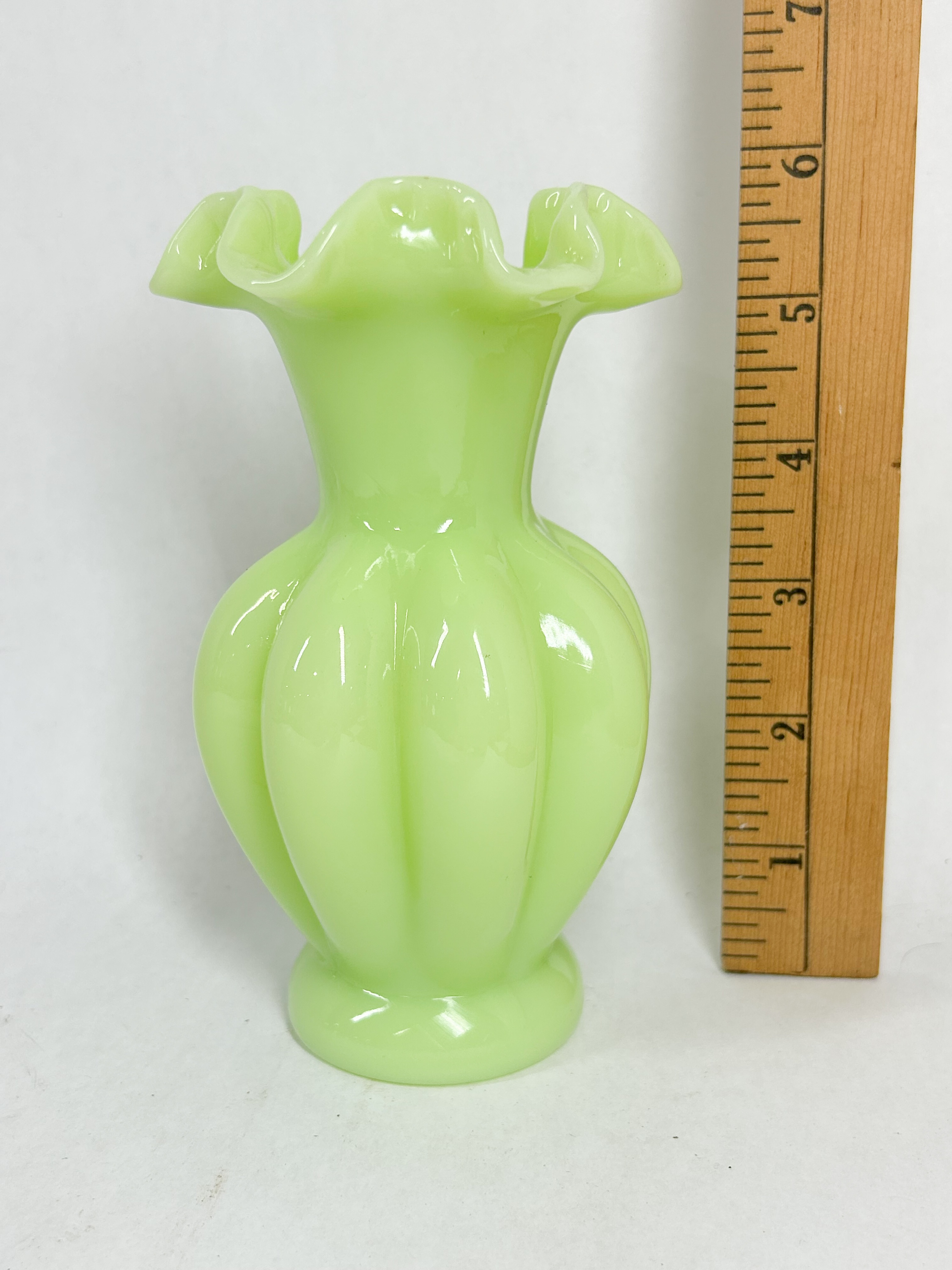 FENTON LIME CUSTARD GLASS MELON VASE