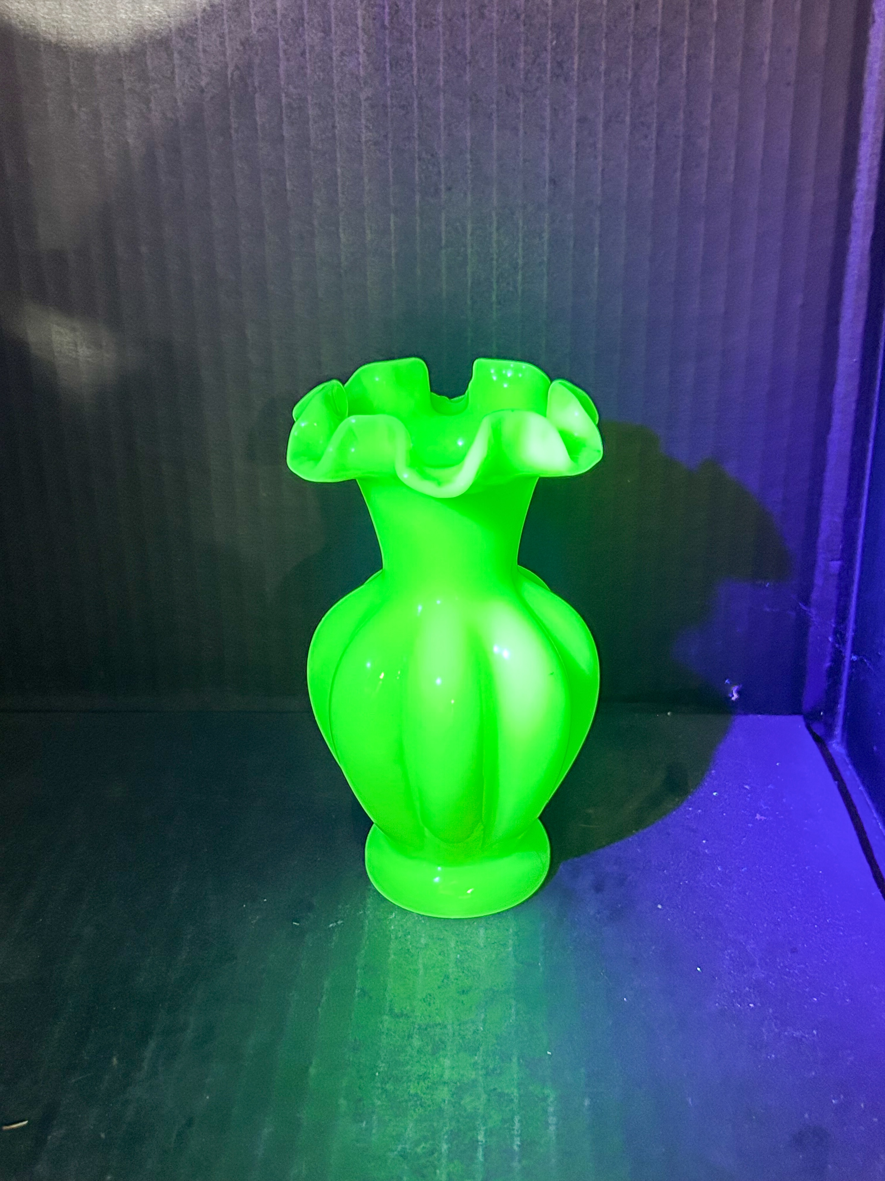 FENTON LIME CUSTARD GLASS MELON VASE