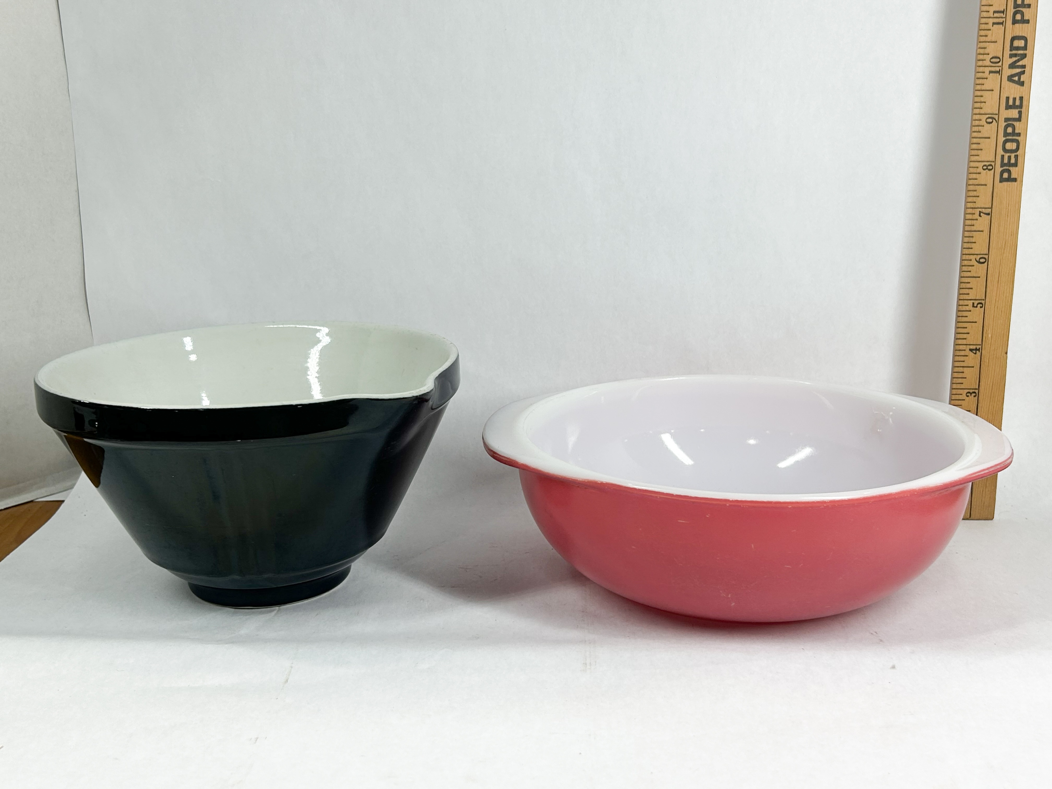 TWO VINTAGE OPAQUE GLASS MIXING BOWLS