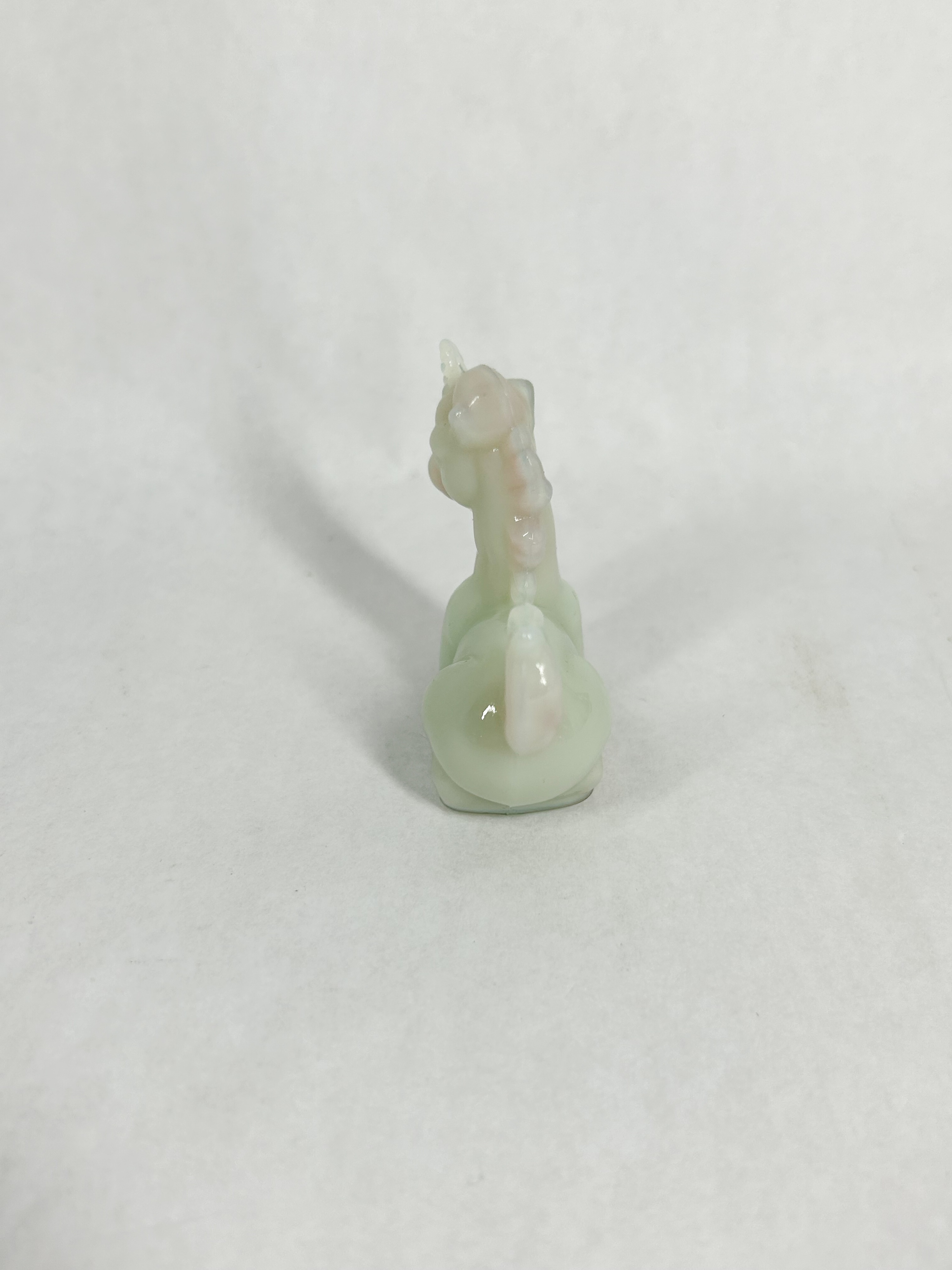 BOYD OPALESCENT WHITE UNICORN