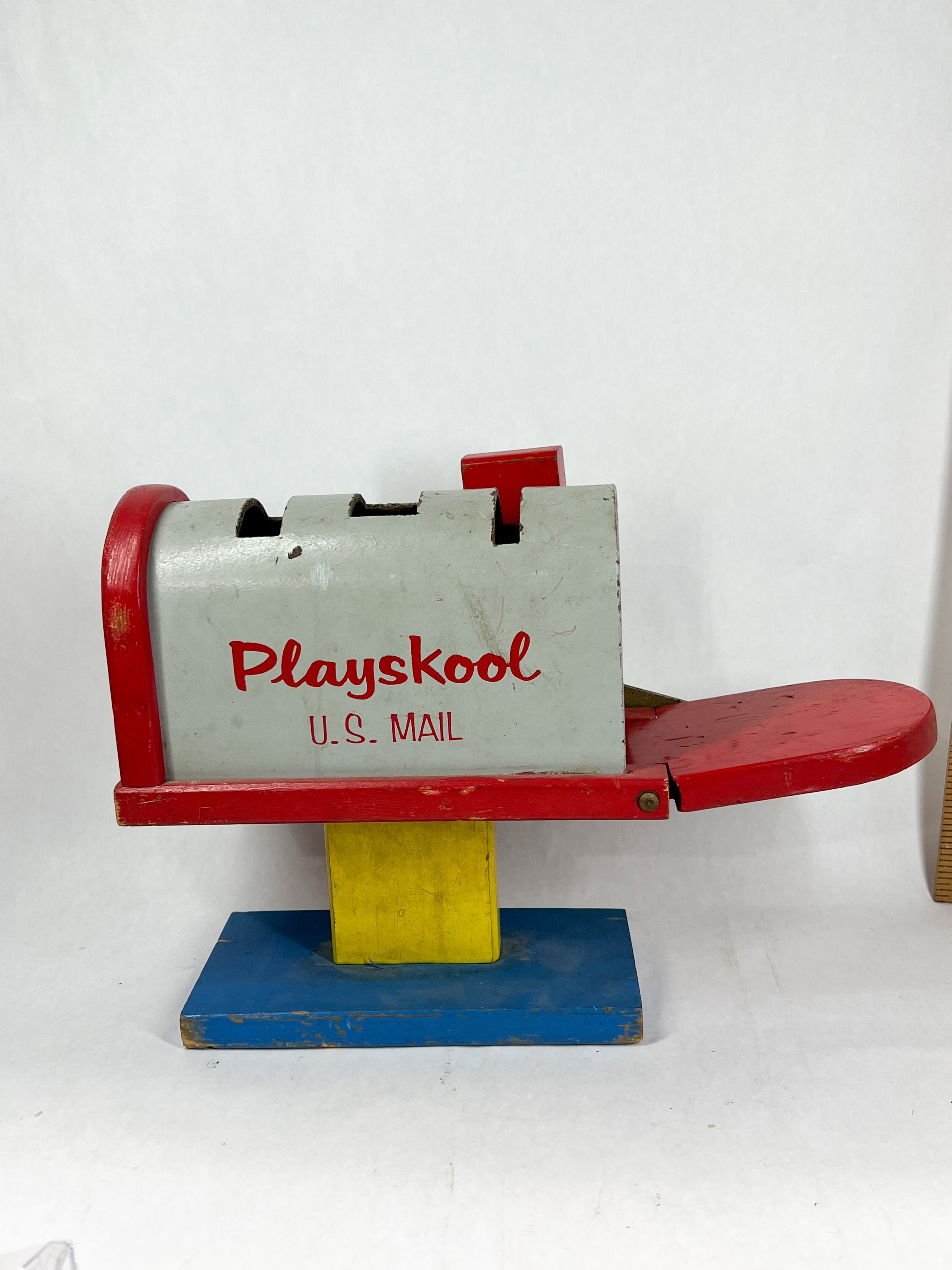 PLAYSKOOL WOODEN MAILBOX TOY
