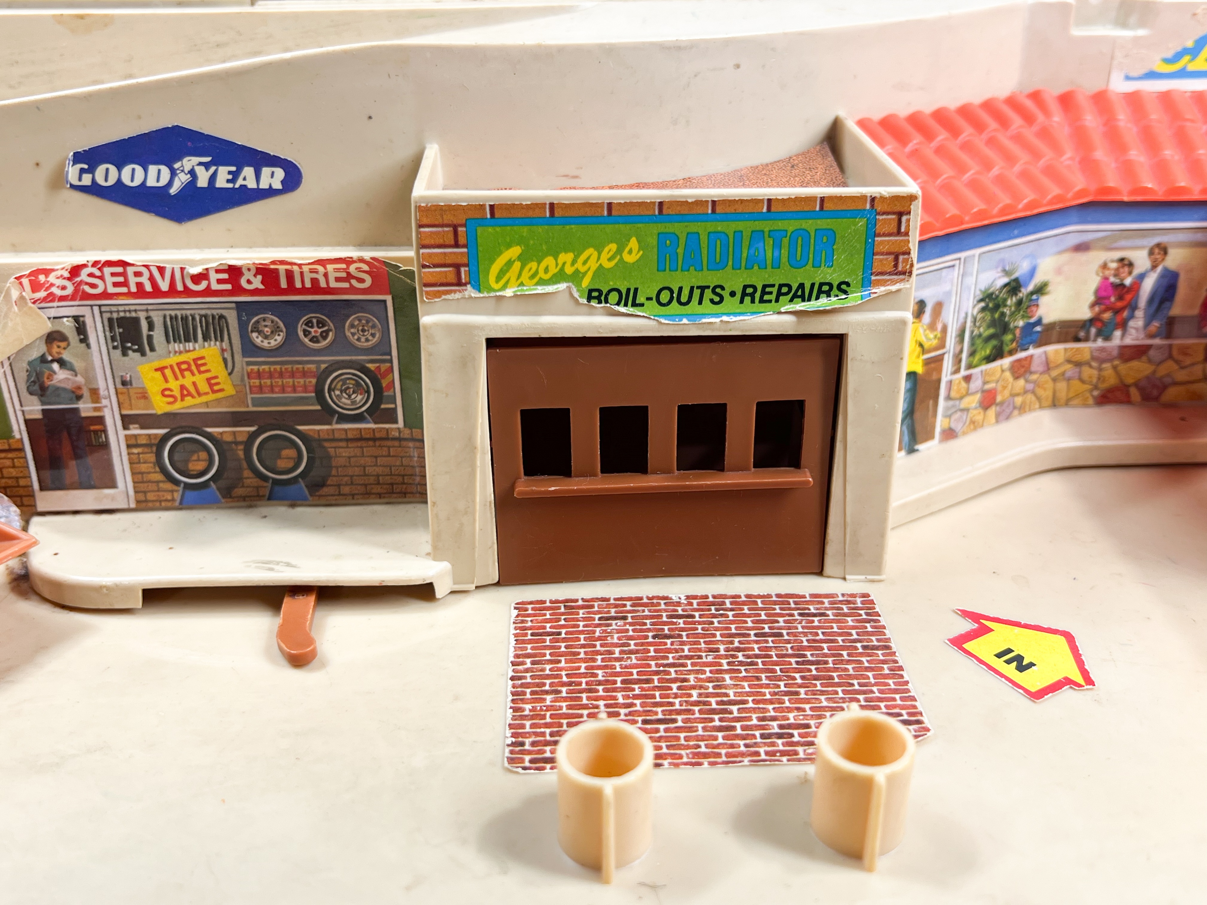 VINTAGE SERVICE STATION TOY