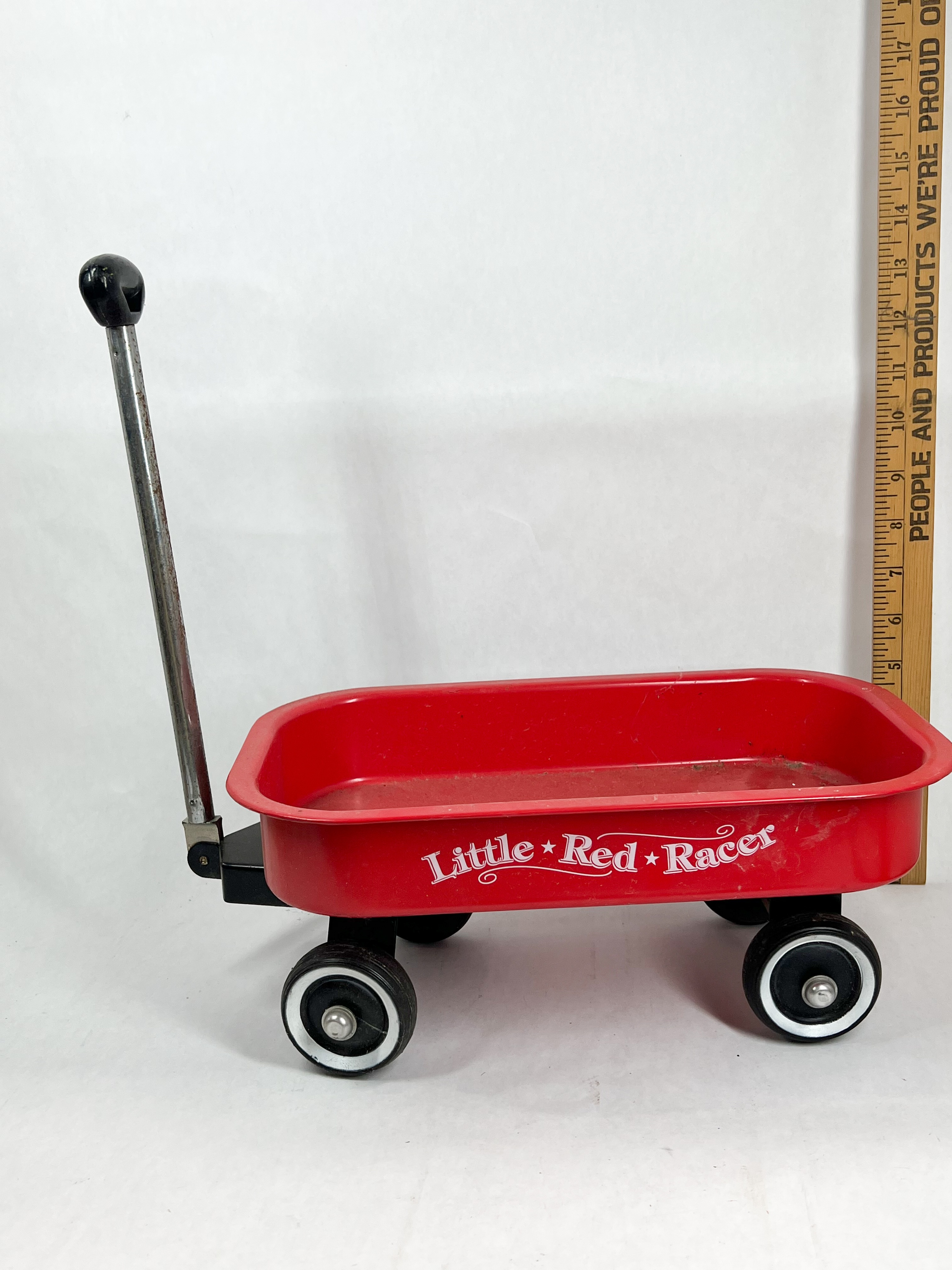 LITTLE RED RACER METAL PULL WAGON