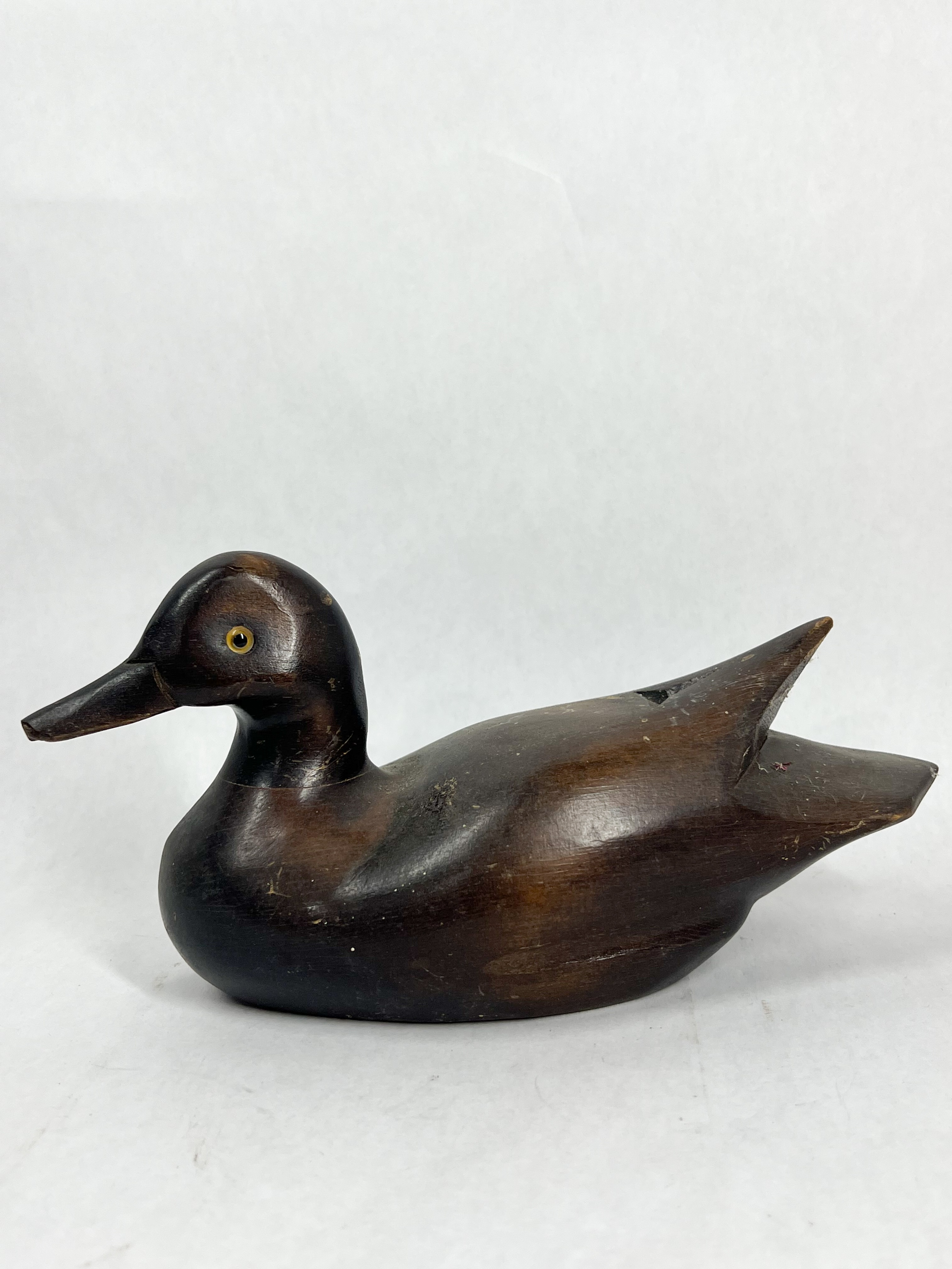 VINTAGE CARVED WOODEN DUCK DECOY