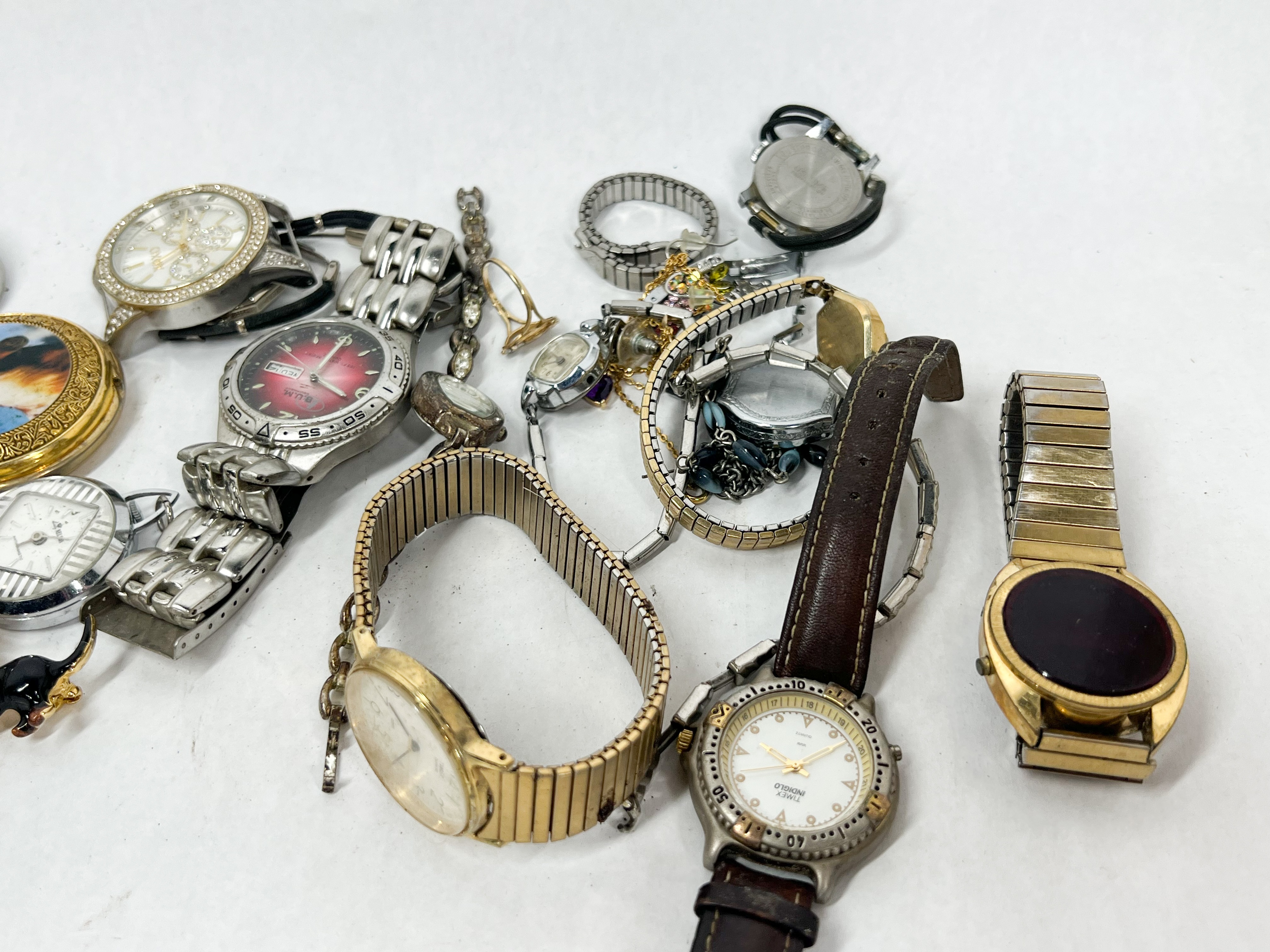 ASSORTED WRIST AND POCKET WATCHES
