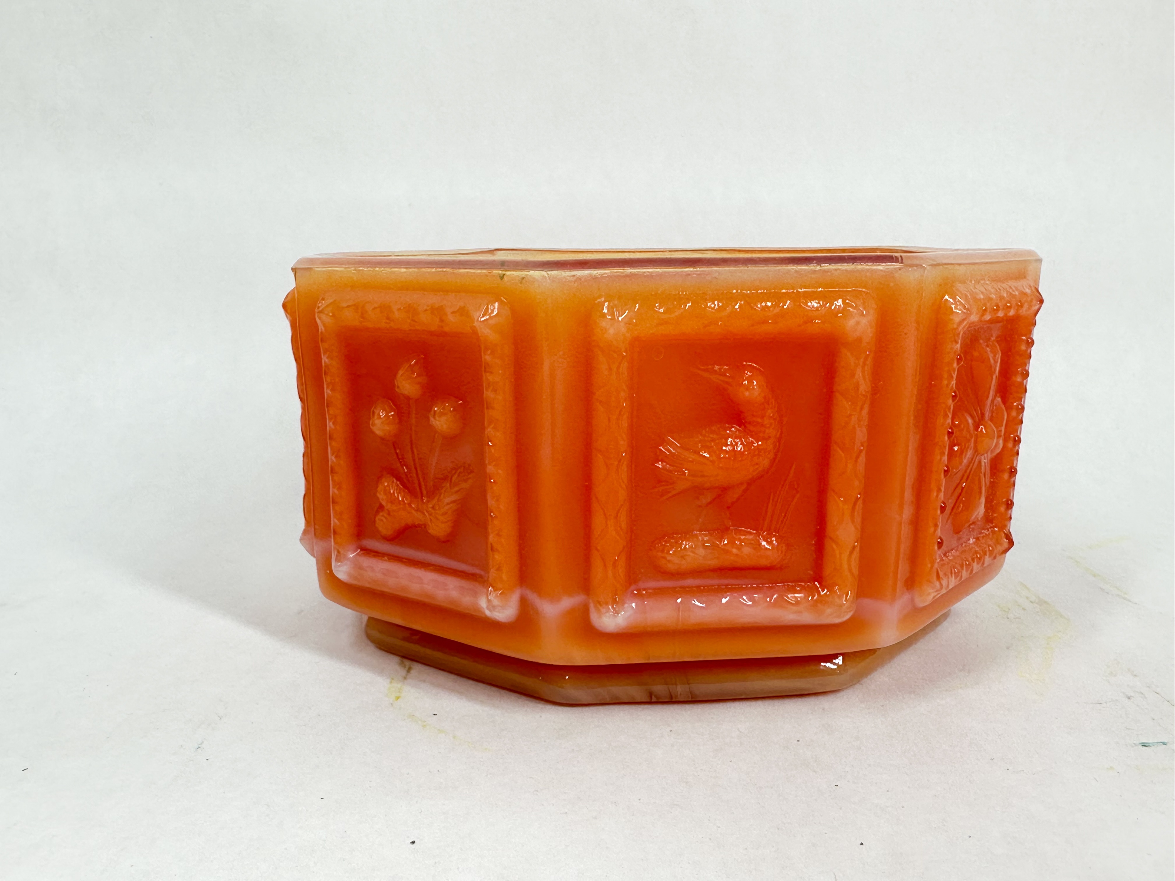 ORANGE AND WHITE SLAG GLASS OCTAGONAL BOWL